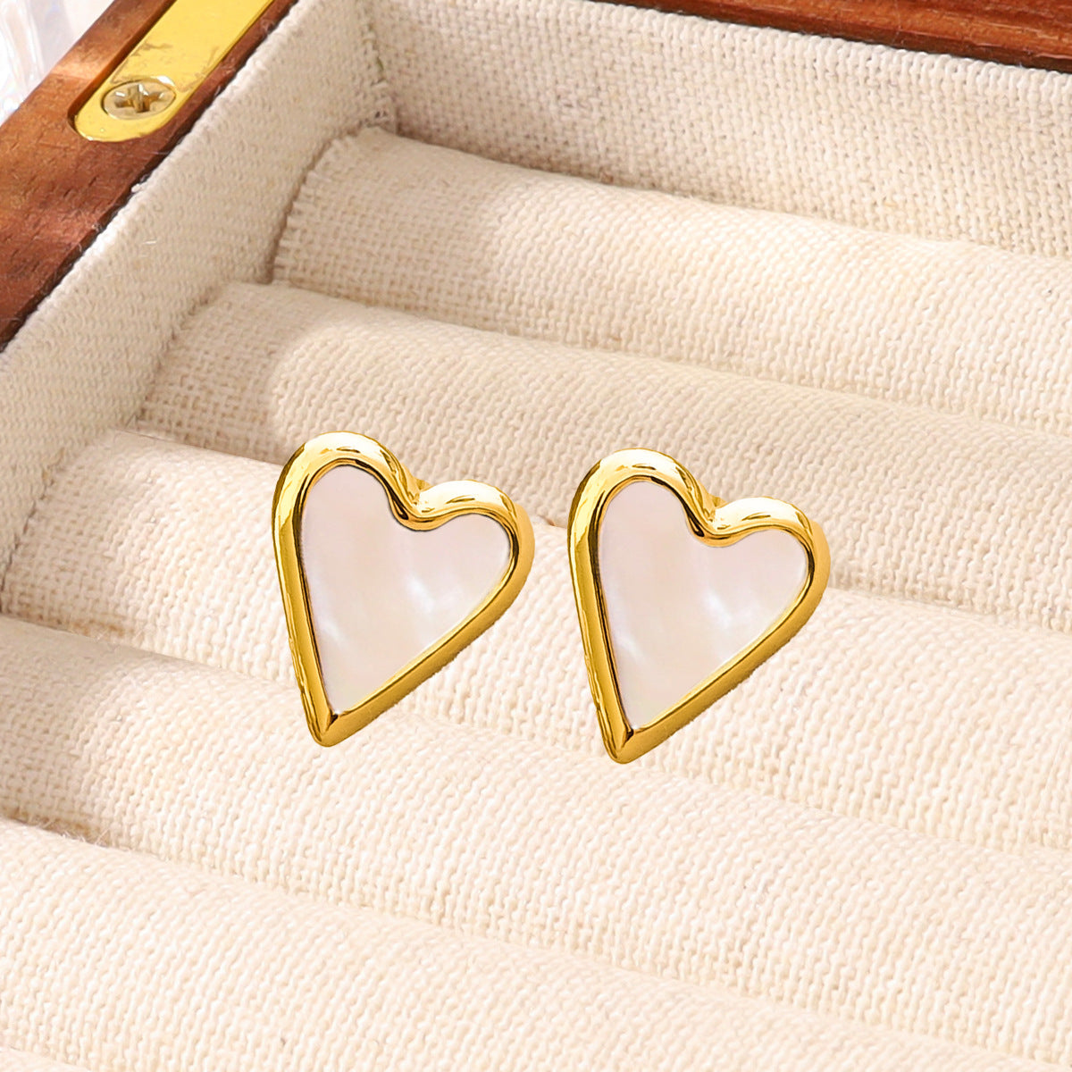 Wholesale  round love geometric quadrilateral titanium steel 18 metal earrings