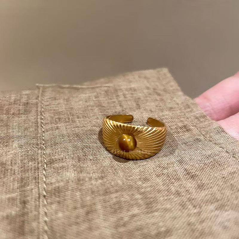 Wholesale Gold Toned Alloy Sunflower Tiger Eye Style Ring Stylish Lady Everyday Fashion Accessory Gift