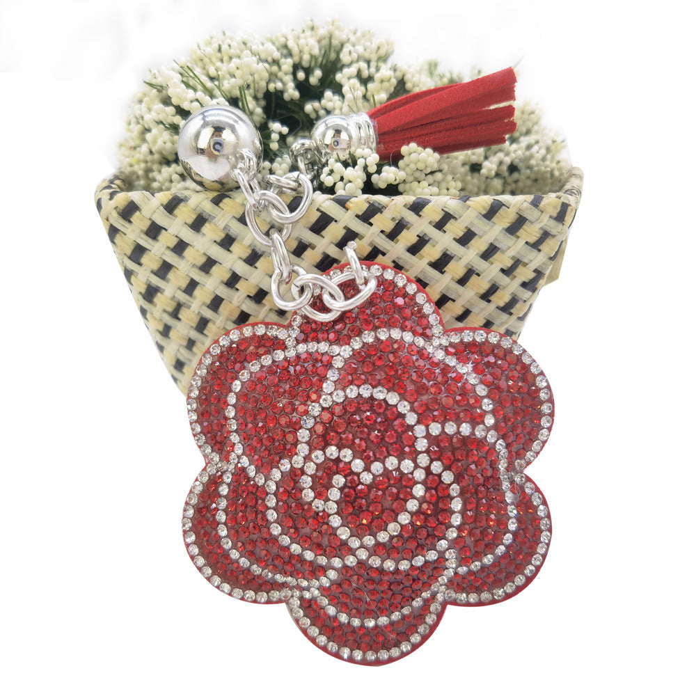 Wholesale hot drill hot figure plum blossom diamond keychain