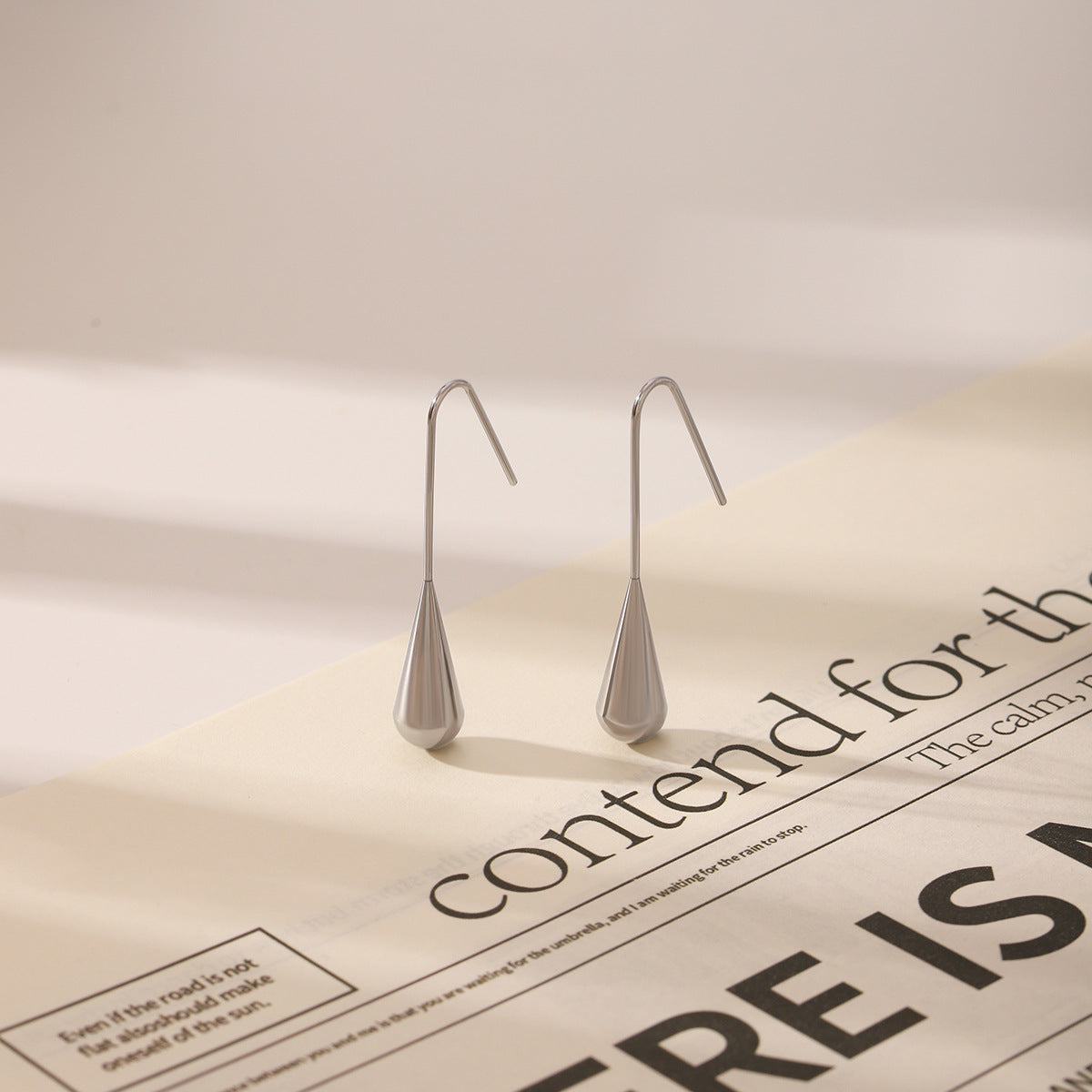 Wholesale  stainless steel 18K gold drop-shaped ear hook earrings