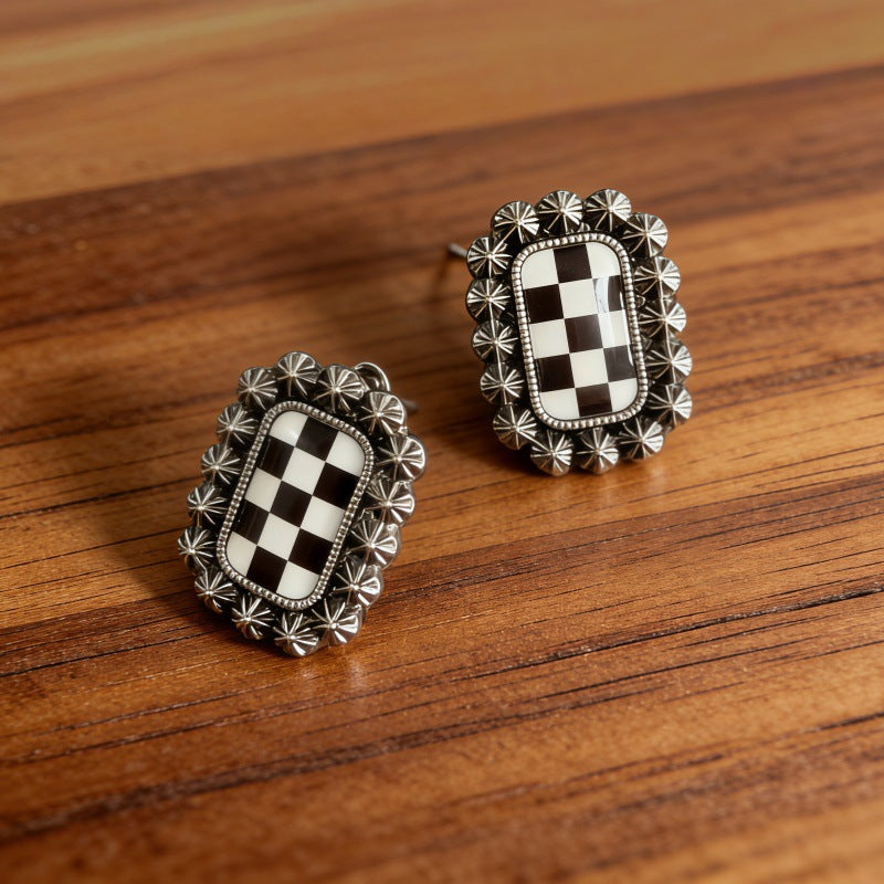 Wholesale Retro Western Style Geometric Black and White Checkerboard Earrings