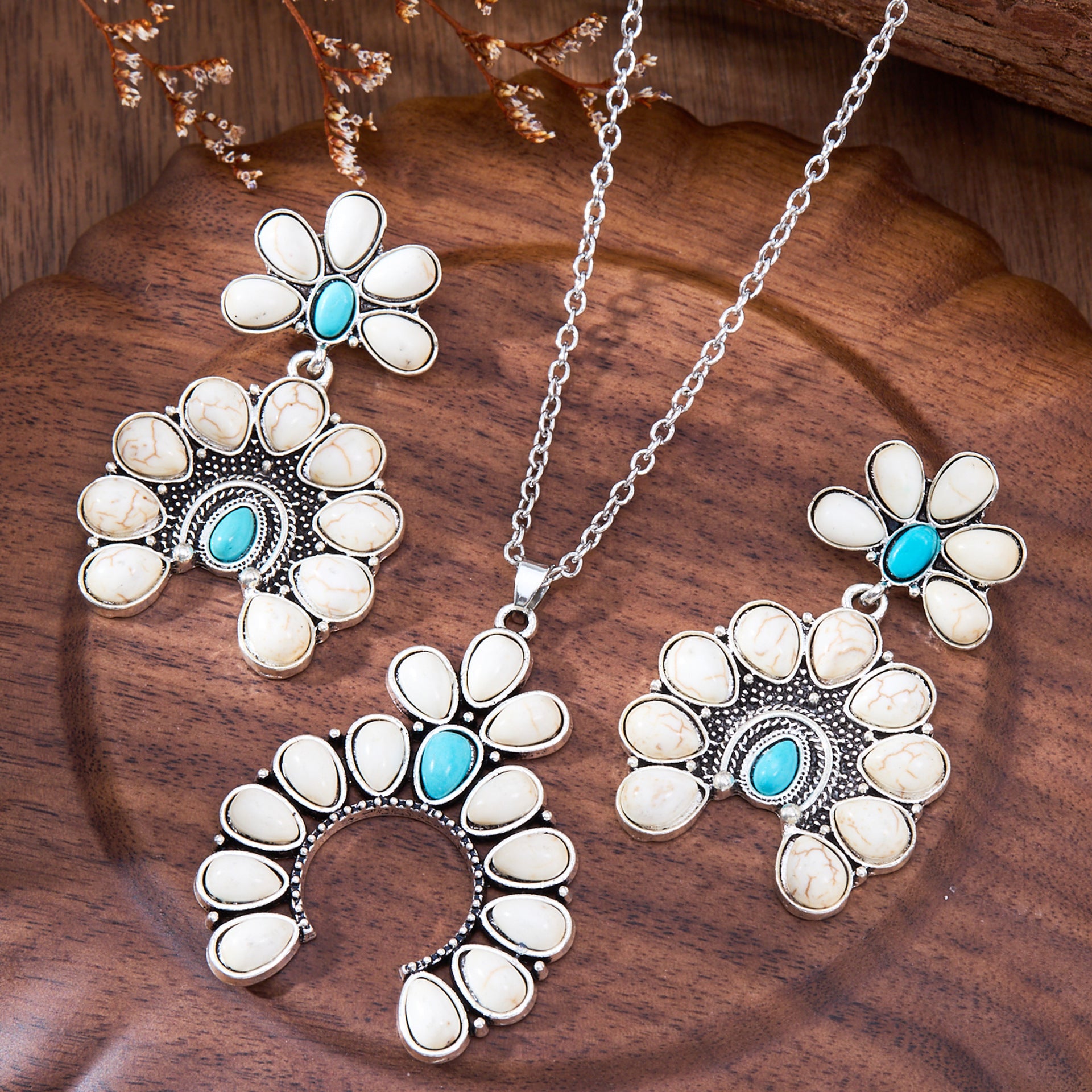 Wholesale Bohemian Turquoise Horseshoe Earring Set - Jewelry Accessory for Boutique Resale