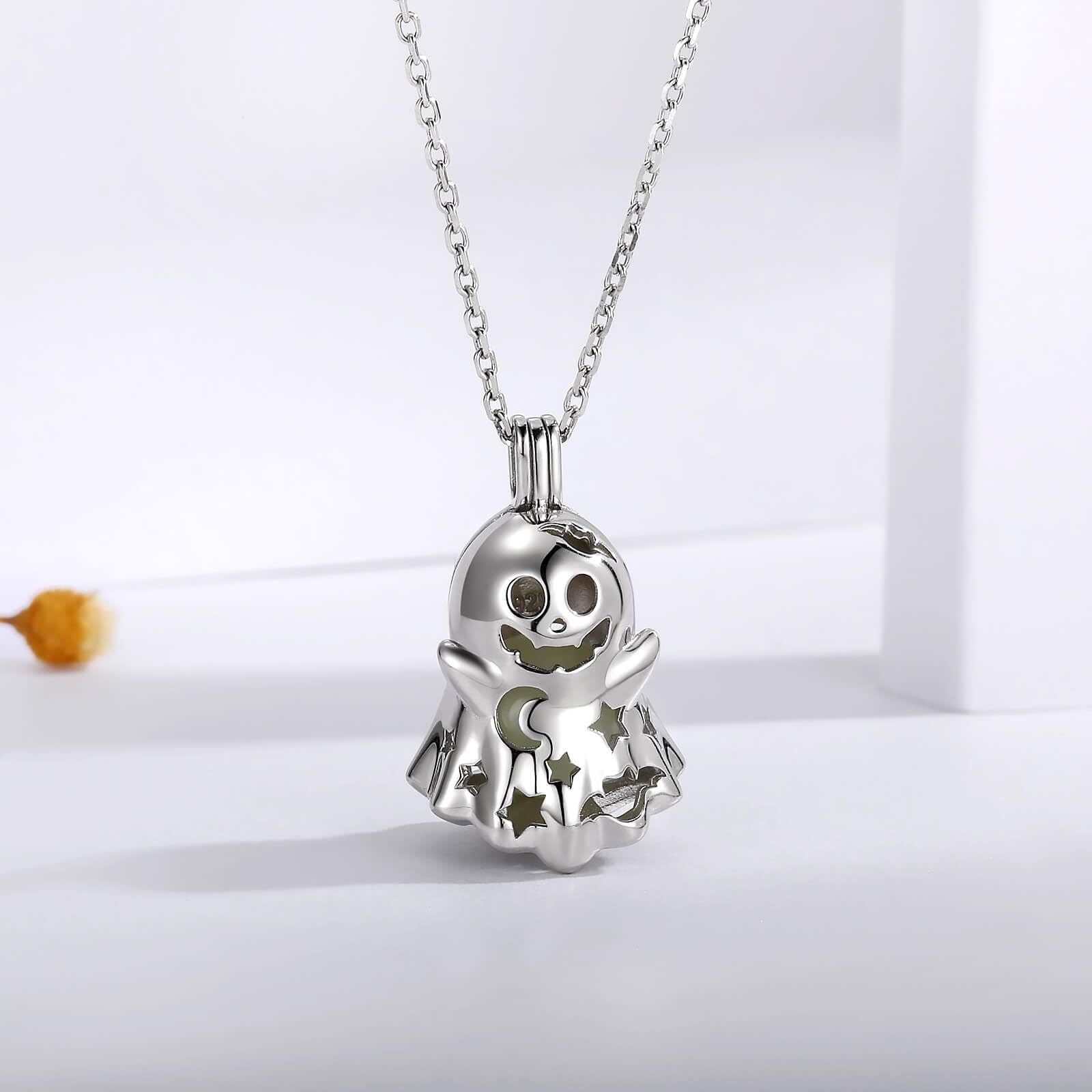 Wholesale  Creative Hollow Luminous Ghost Clavicle Chain Halloween Three-Dimensional  Necklace