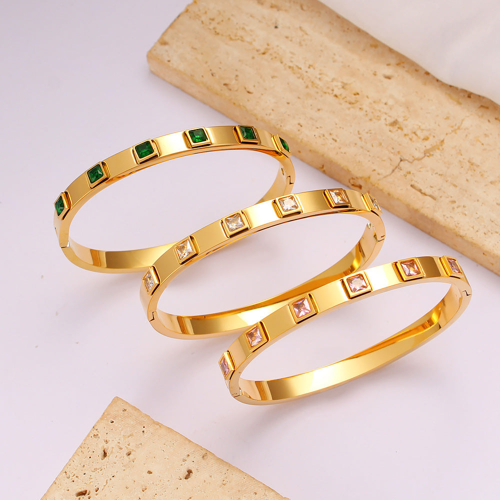 Wholesale Stainless Steel 18K Gold Color Zircon Buckle Light Luxury Bracelet ACC-BT-MeiSD003