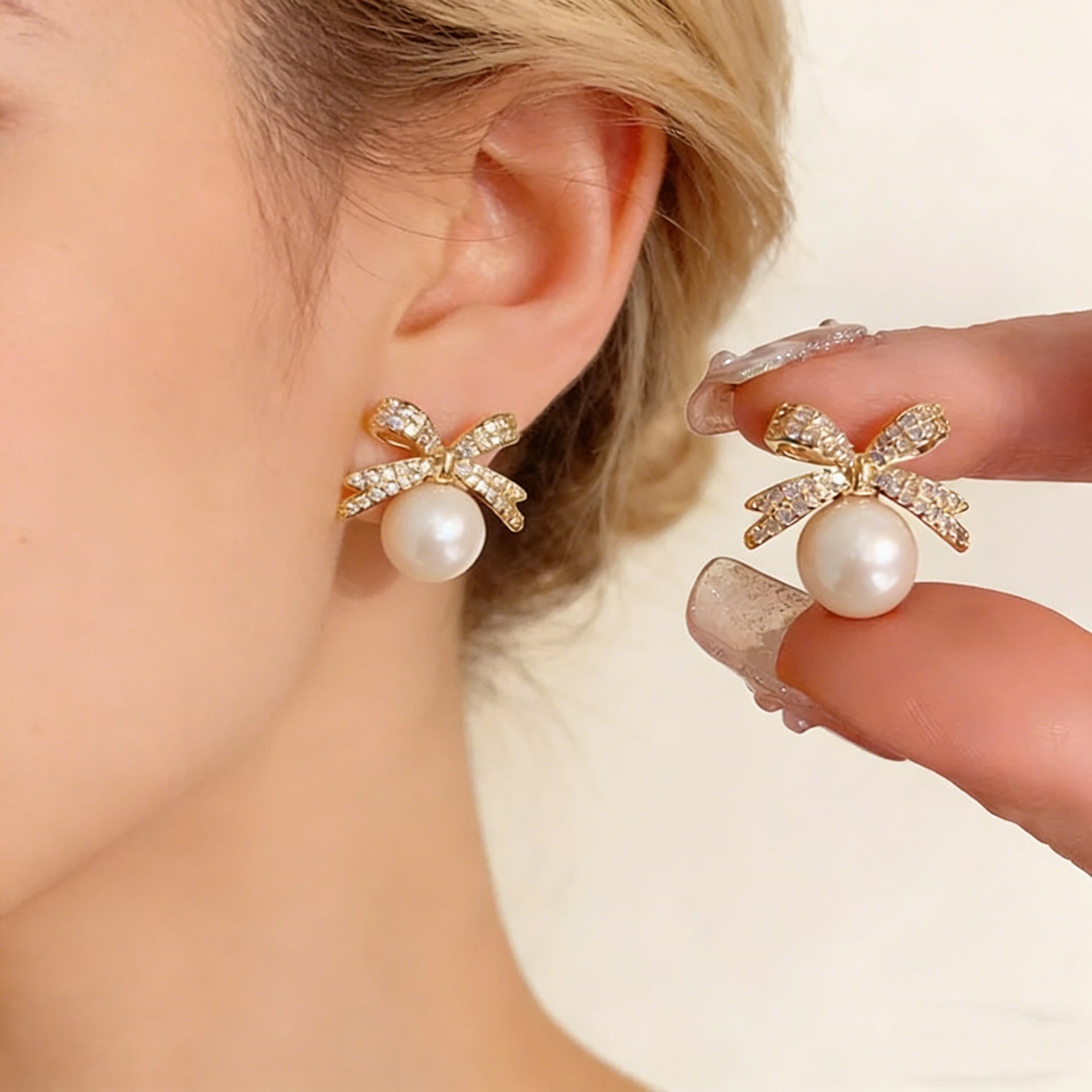 Wholesale Large Pearl C Shape Geometric Earrings For Women Gold Tone Alloy Party Jewelry Accessory