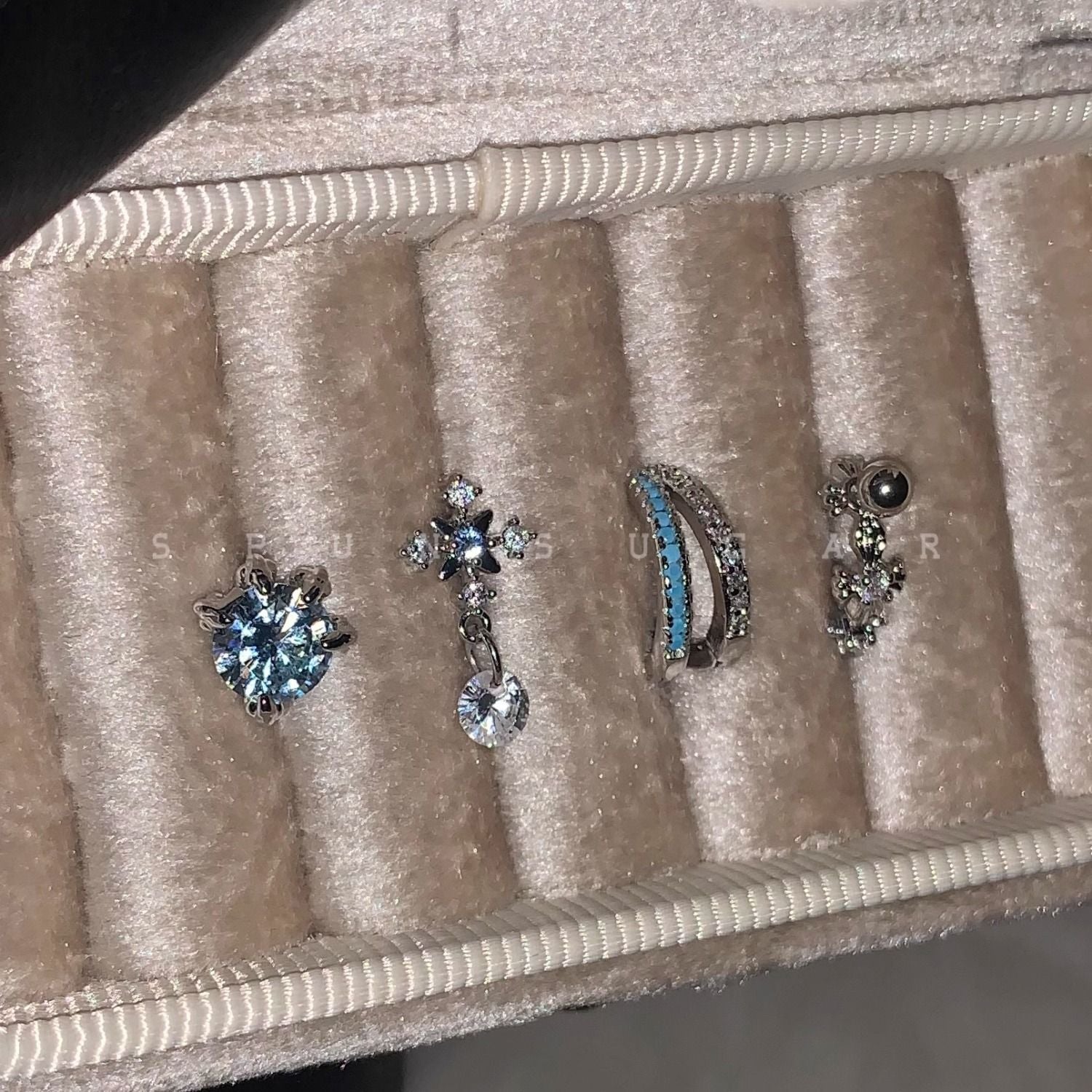 Wholesale Blue ear bone nail titanium steel U-shaped cross earrings