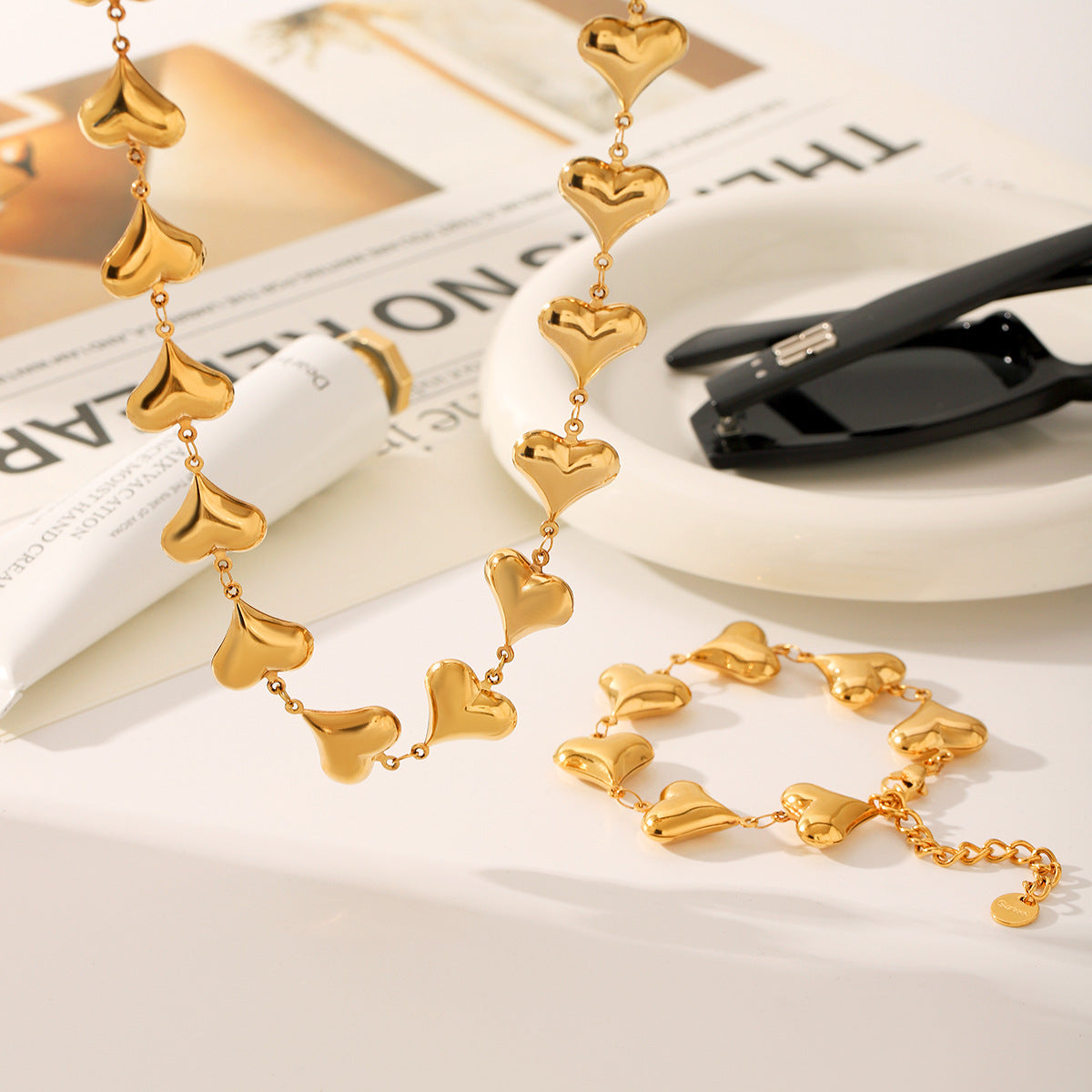 Wholesale  stainless steel 18K gold jewelry high sense love bracelet