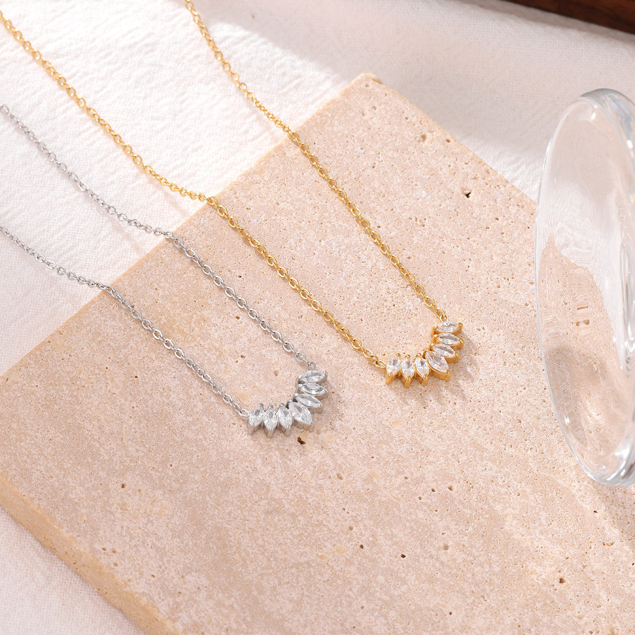 Wholesale  Zircon Petals Titanium Steel  choker necklace