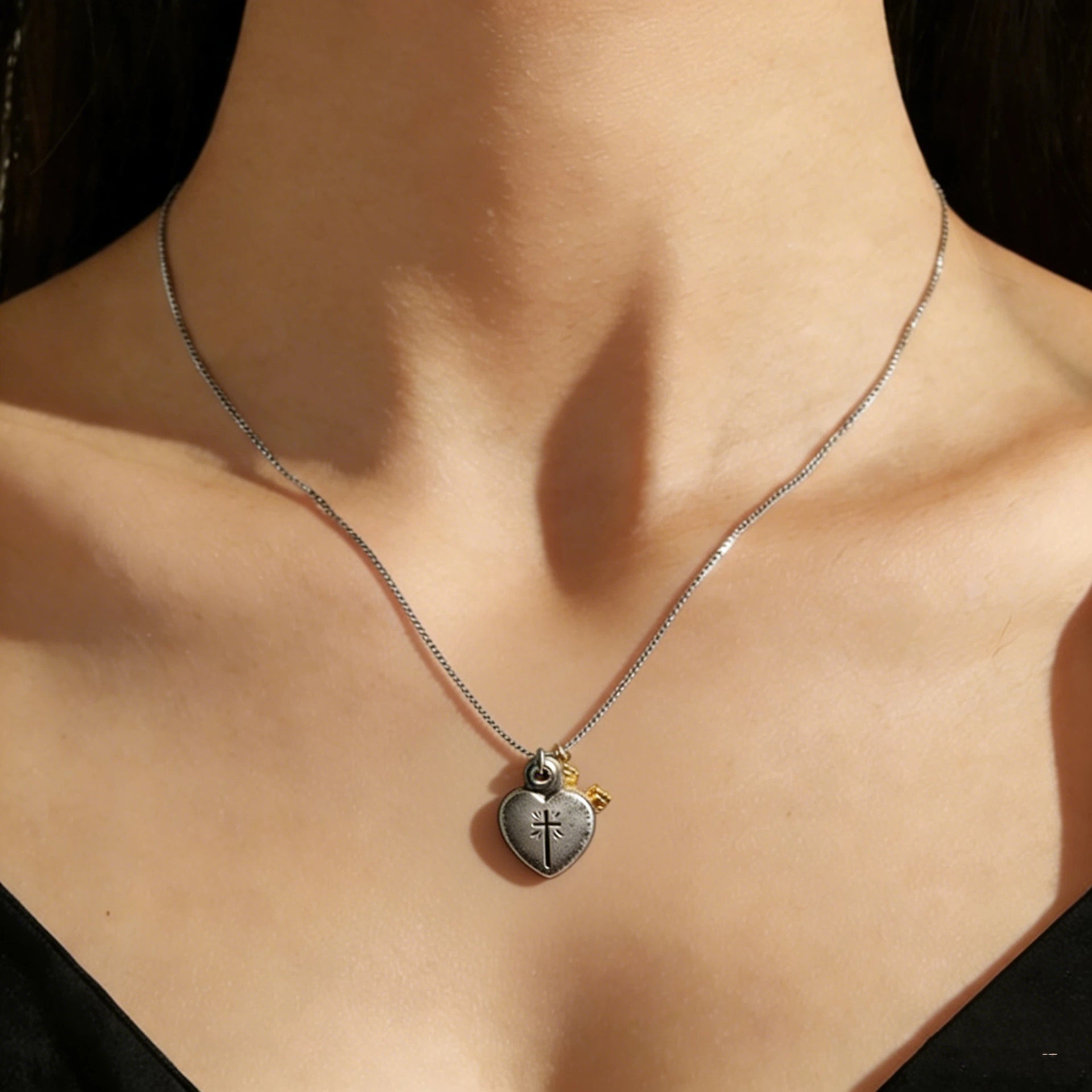Wholesale Gothic Y2K Red Heart n Pendant Necklace With Bow Cross Zinc Alloy Fashion Accessory For Boutique Resale