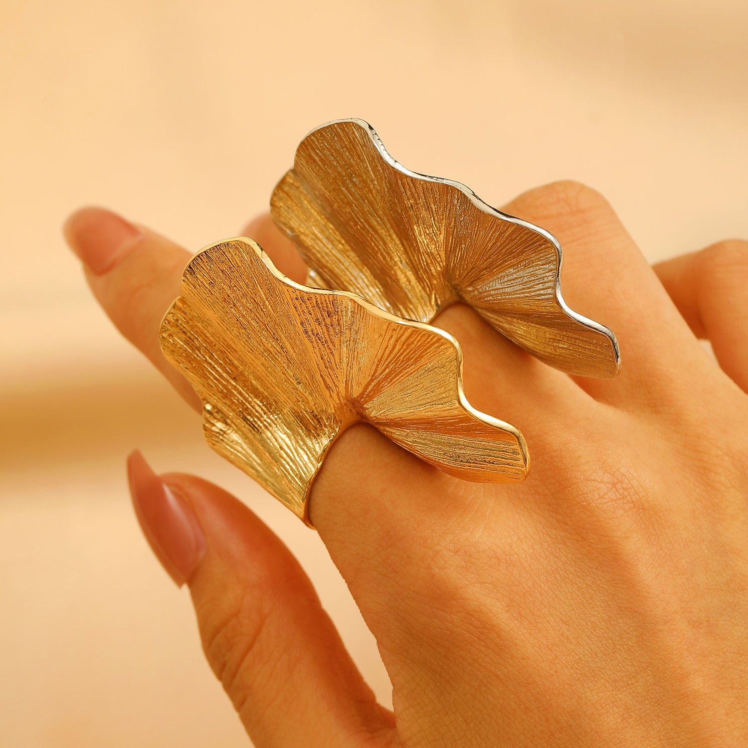 Wholesale Alloy Ginkgo Leaf  Irregular Pleated  Ring