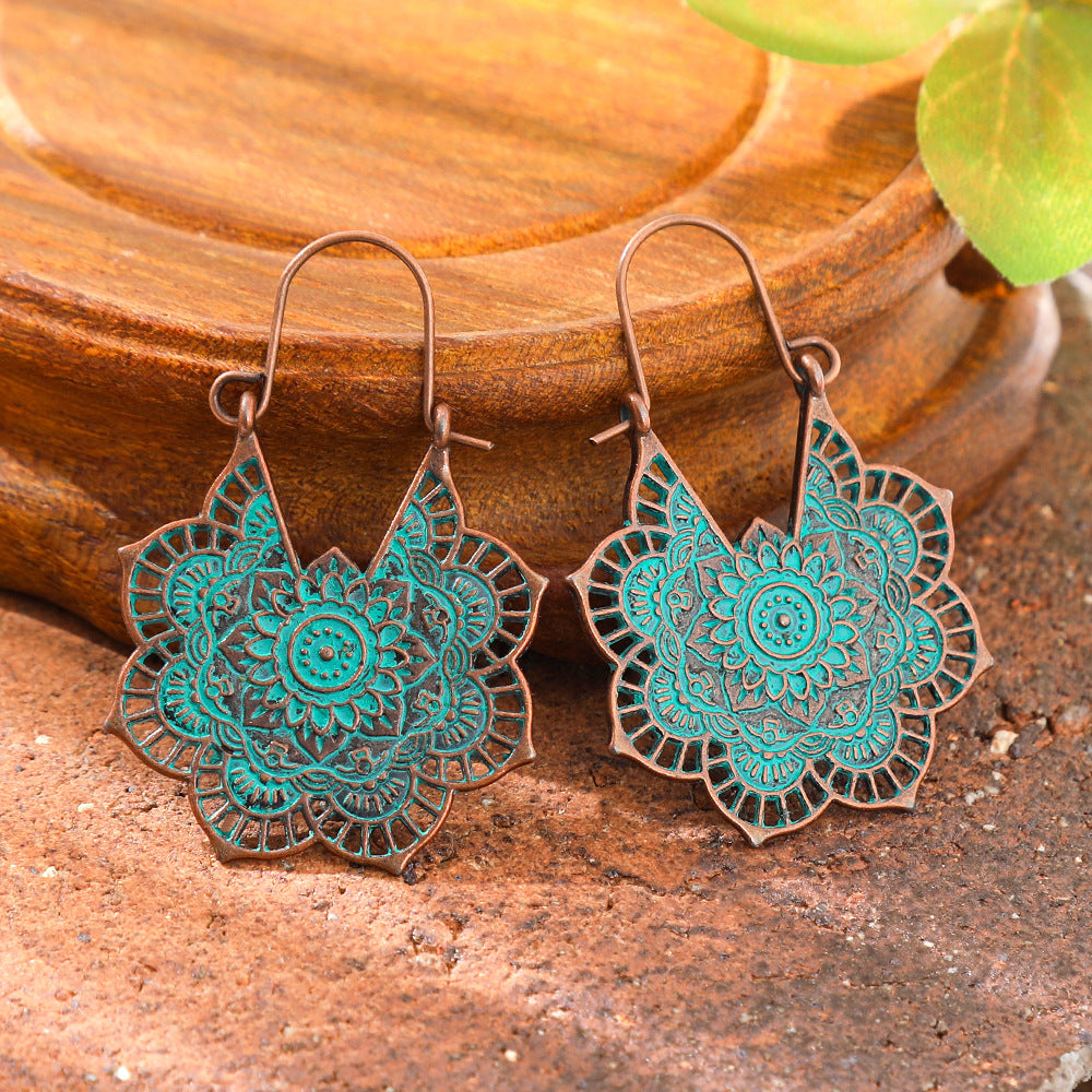 Wholesale Retro European and American Style Earrings for Women,  Bohemian Hollow Pattern Alloy Earrings,  Ethnic Holiday Style Personalized Accessories