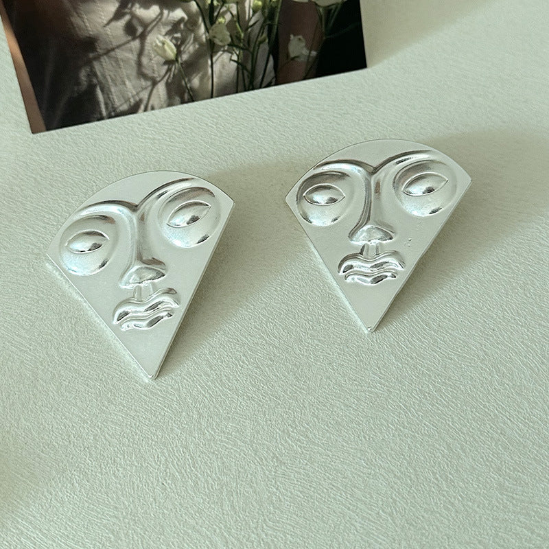 Wholesale  exaggerated unique inverted triangle face facial  big eyes nose lips earrings