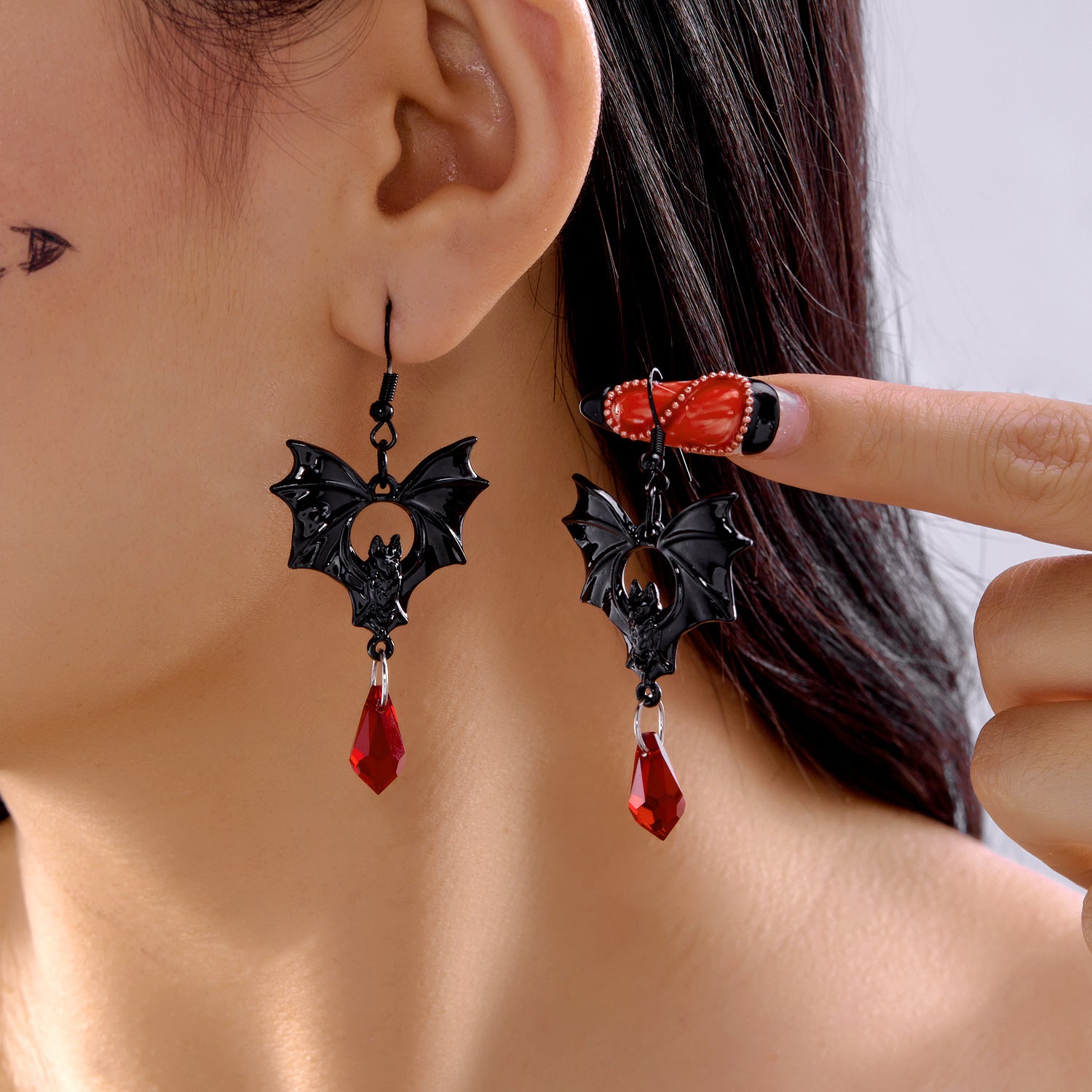 Wholesale Dark Gothic Bat Crystal Pendant Earrings Party Wear Fashion Accessory