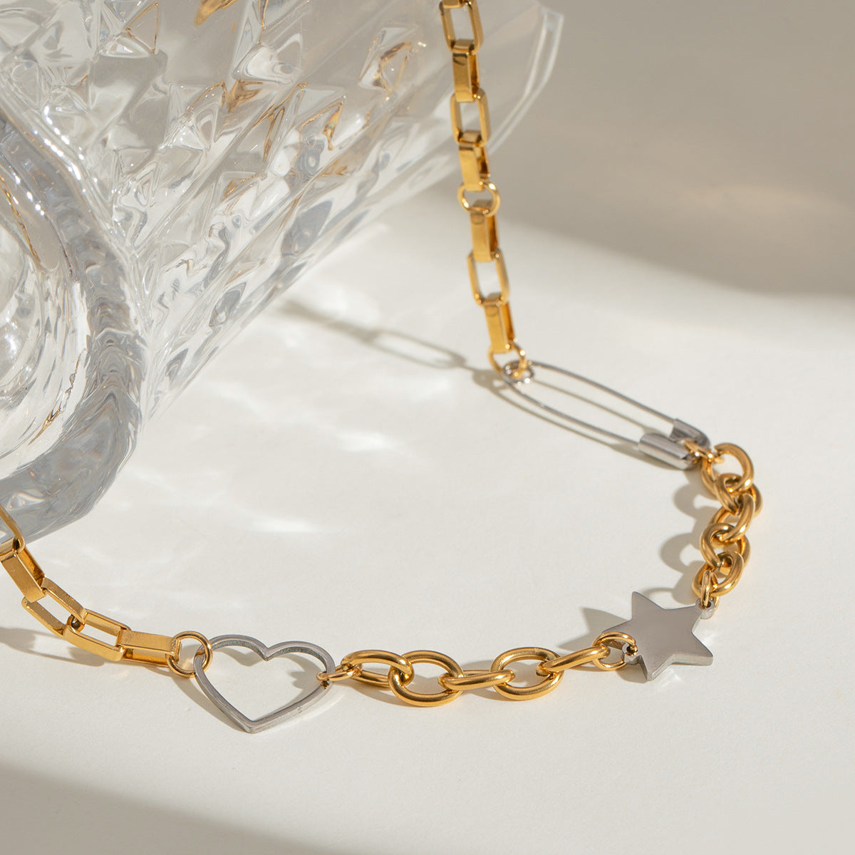 Wholesale  five-pointed star classic 18k gold and silver color matching five-pointed star necklace