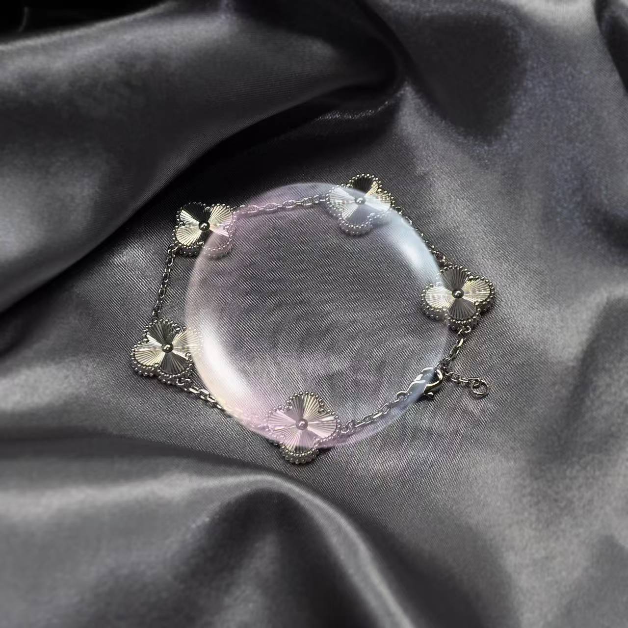 Wholesale Chic Four-Leaf Clover Stainless Steel Bracelet Real Gold Plated Everyday Jewelry Accessory Gift