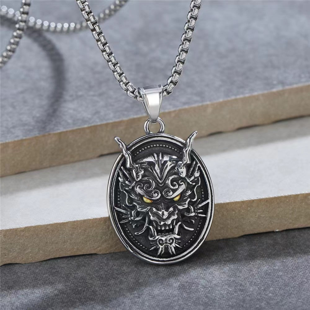 Wholesale retro domineering disc golden eye ghost head  pendant titanium steel men's necklace