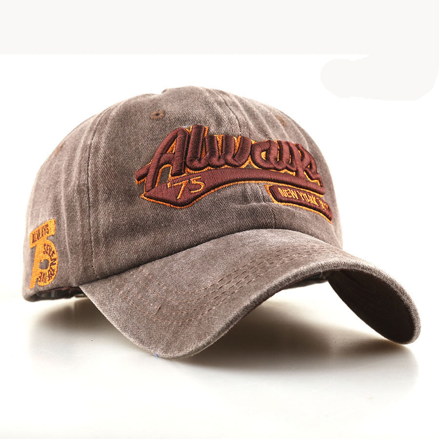 Wholesale Fashionable letter embroidered baseball cap