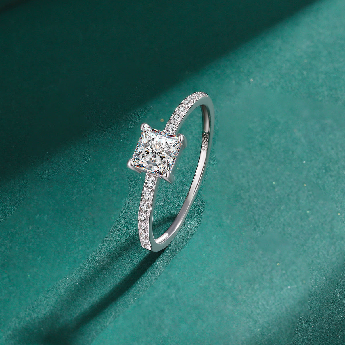 Wholesale S925 sterling silver colored zircon inlaid light luxury ring