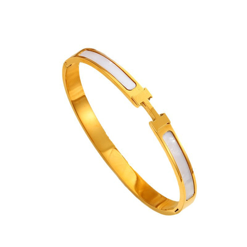 Wholesale Light Luxury Shell Bracelet - Trendy Jewelry Accessory for Everyday Wear or Boutique Resale