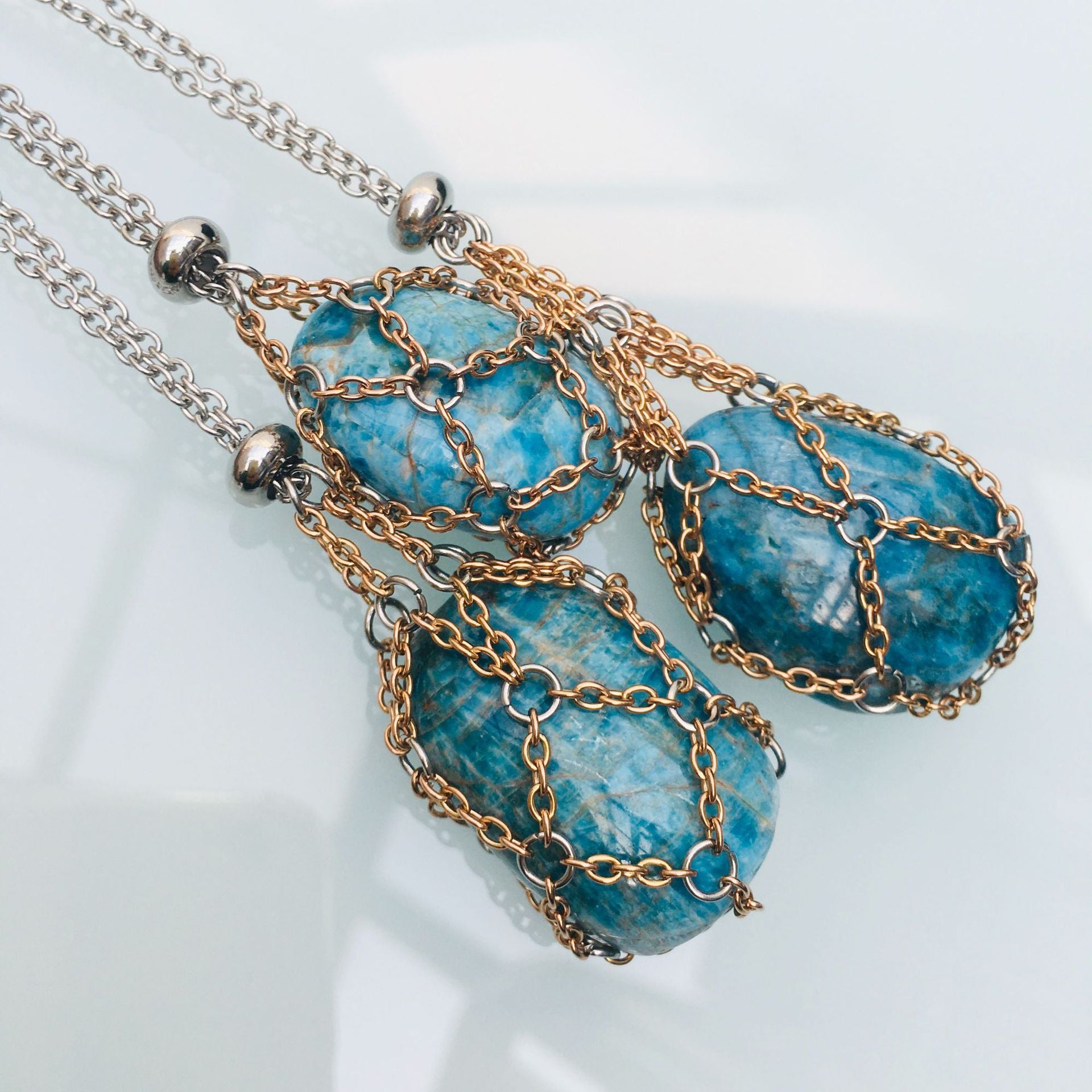 Wholesale Contrasting Color Design Replaceable Crystal Natural Stone Adjustable Metal Mesh Necklace ACC-NE-RongGuan005