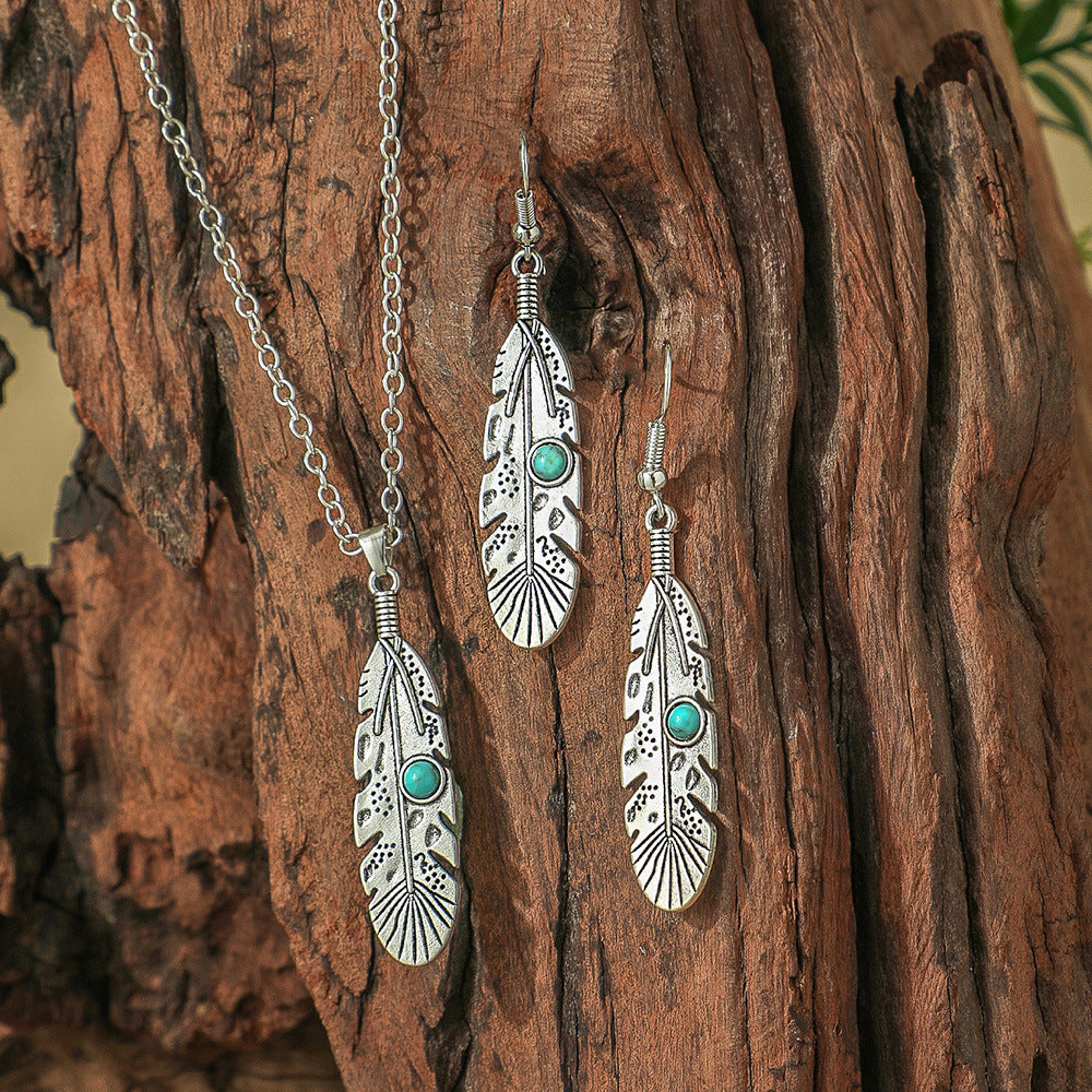 Wholesale Bohemian Turquoise Hollow Geometric Earrings and Necklace Set Fashion Accessory Gift