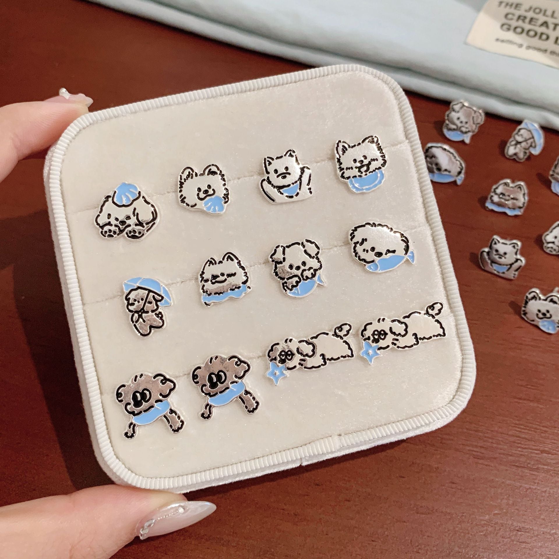 Wholesale Line graffiti blue dog earrings  silver needle cartoon cute small exquisite design earrings