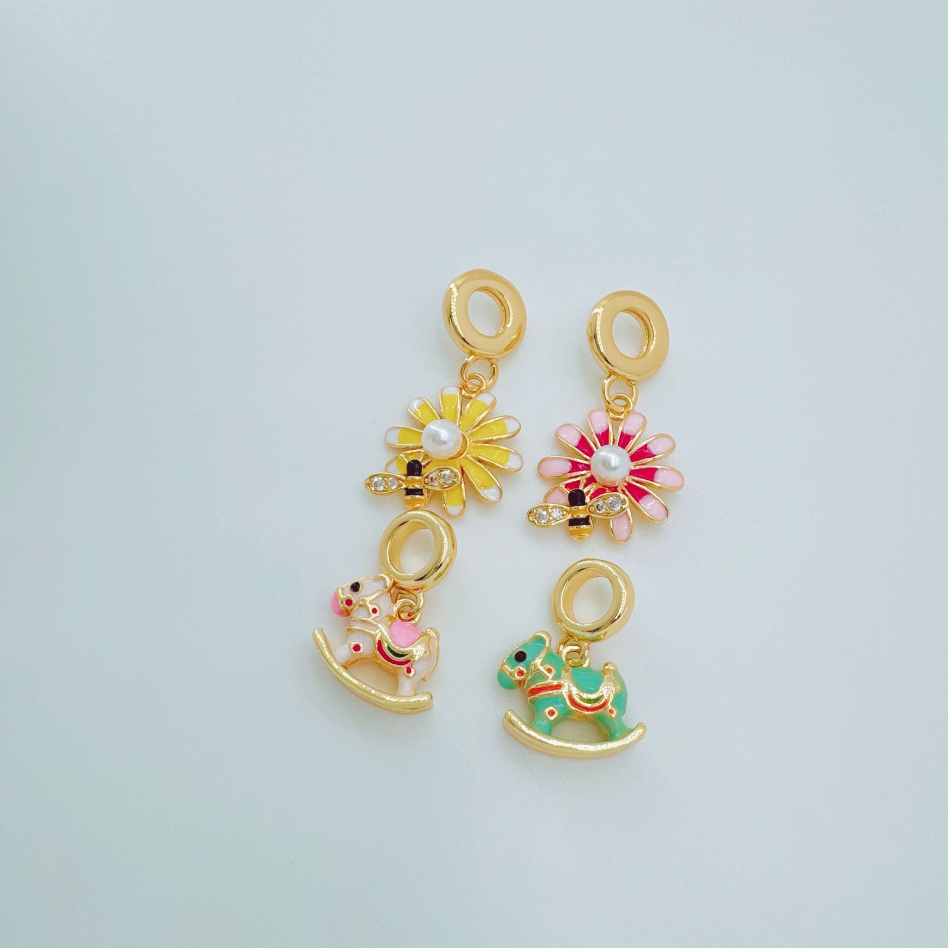 Wholesale  Goldfish Pony Pendant Necklace Gold Plated Fashion Jewelry Accessory for Women