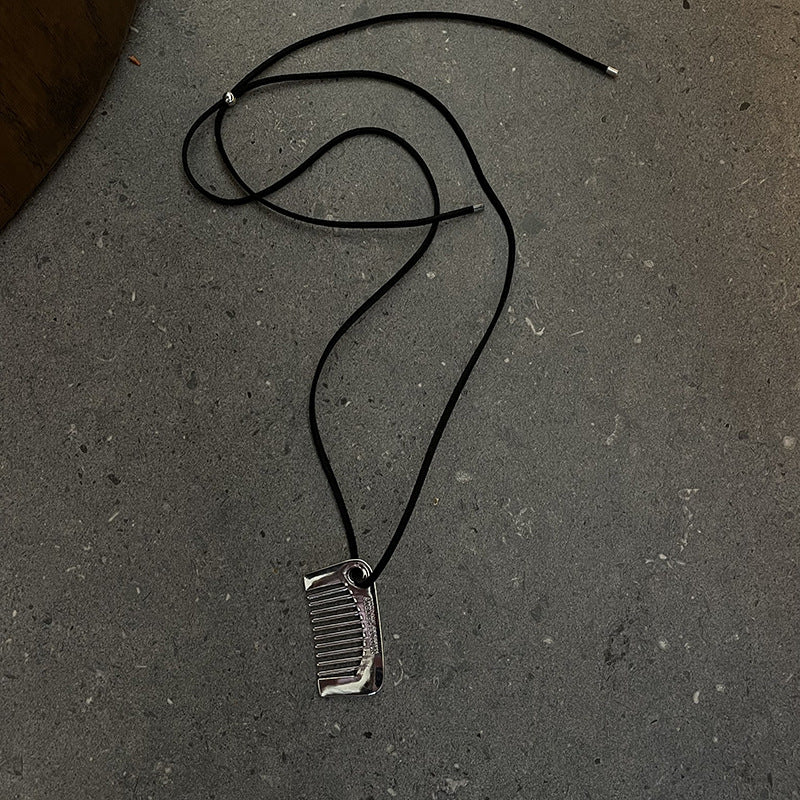 Wholesale Heart Pendant Sweater Necklace