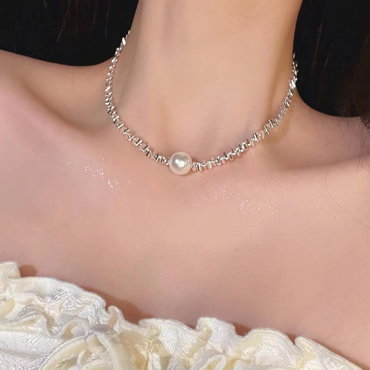 Wholesale light luxury geometric irregular silver shining star pearl clavicle necklace