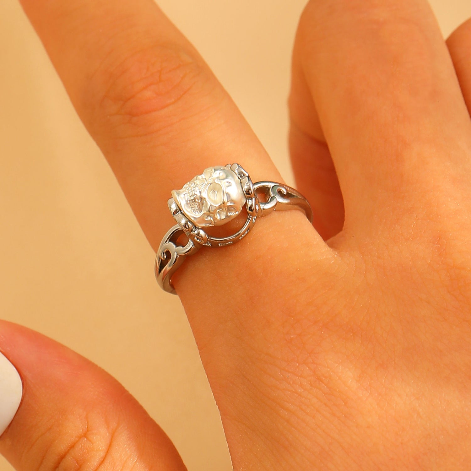 Wholesale  color-block skull fexaggerated ring