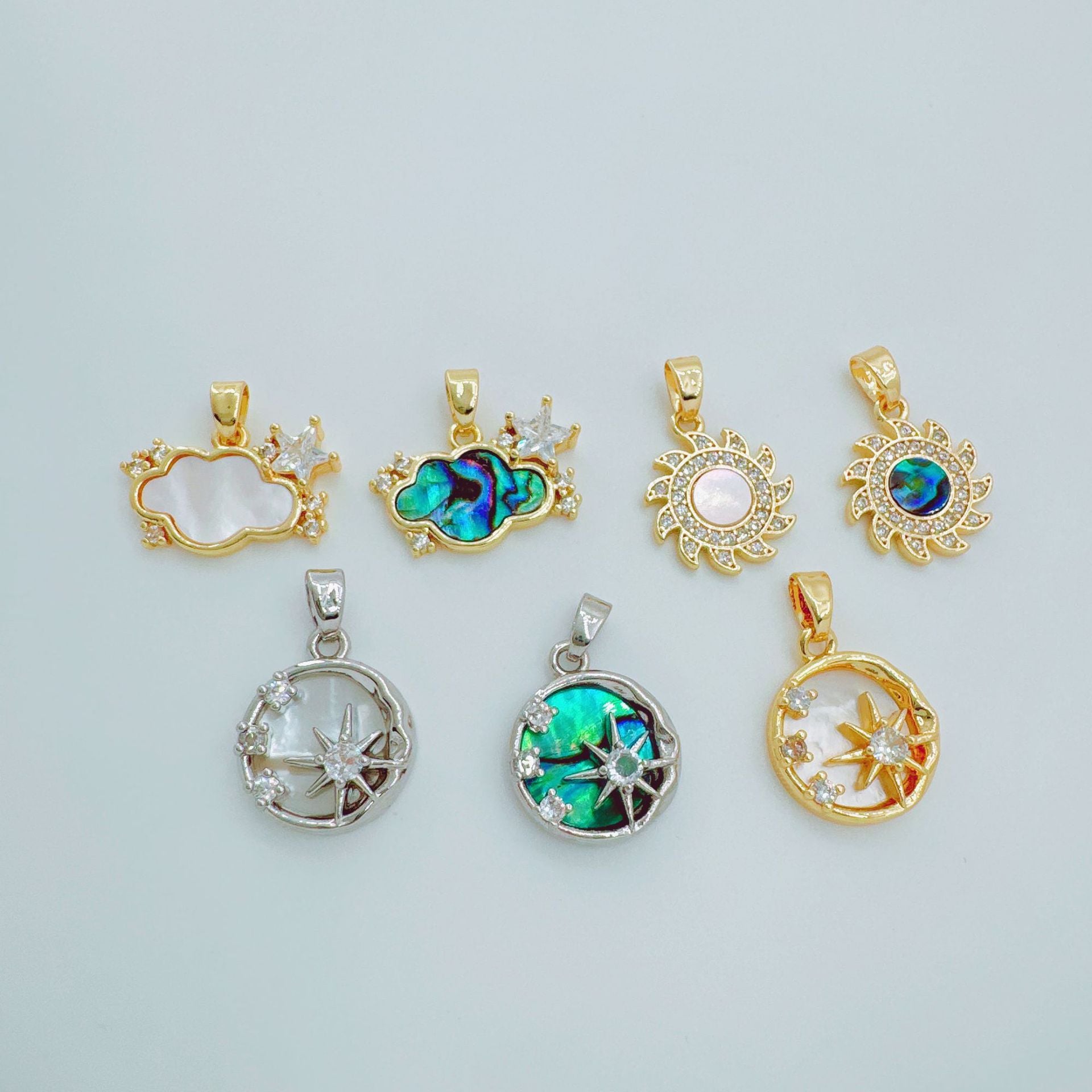 Wholesale Copper Gold Plated Shell Cloud Pendant Necklace Chic Jewelry Accessory for Women