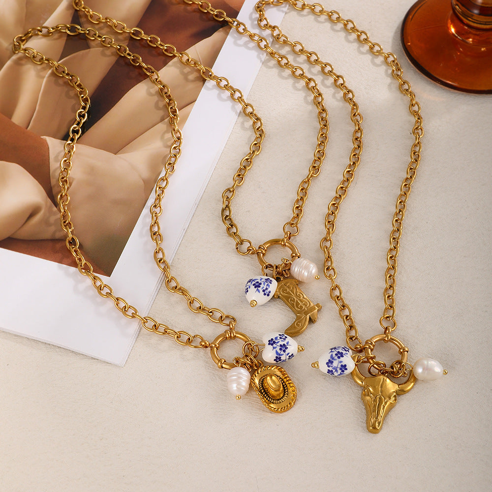 Wholesale Western cowboy boots titanium steel bull' s head  Necklace