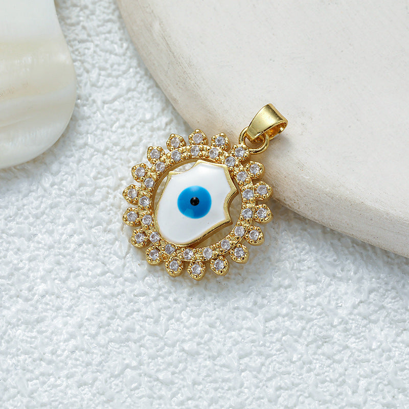 Wholesale Gold Plated Copper Eye Pendant Necklace with Zircon - Trendy Jewelry Accessory for Women