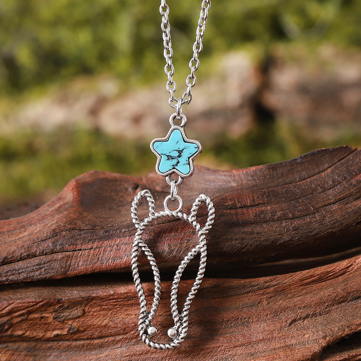 Wholesale Vintage Hollow Line Horse Head Pendant Necklace