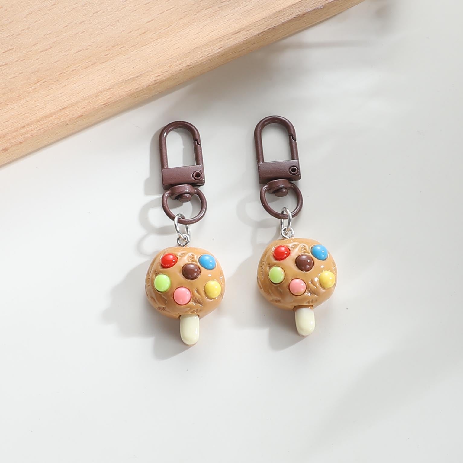 Wholesale Biscuit Pendant Keychains