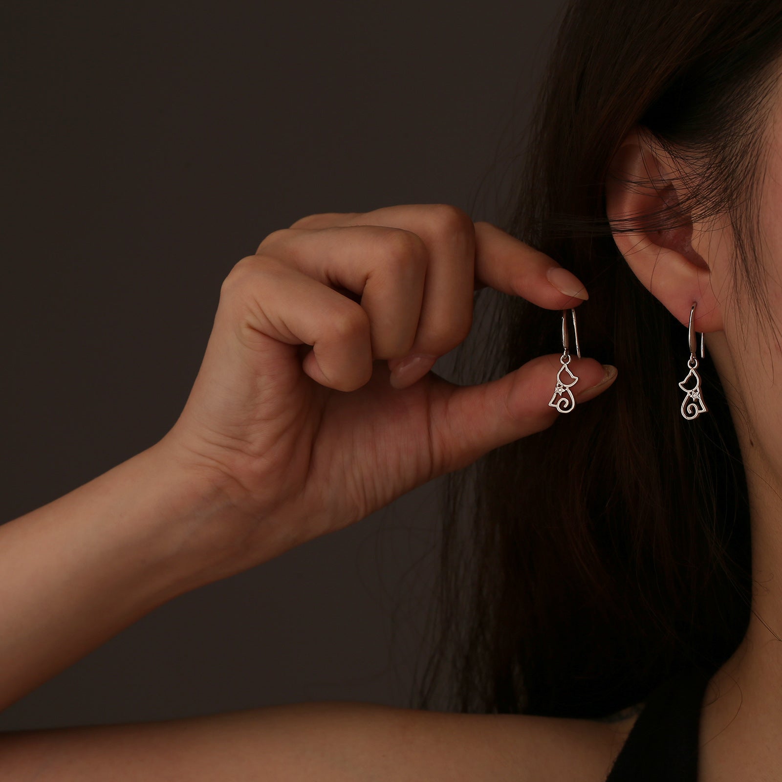 Wholesale Simple Cat Earrings for Women,  Copper Electroplated Fashion Accessory