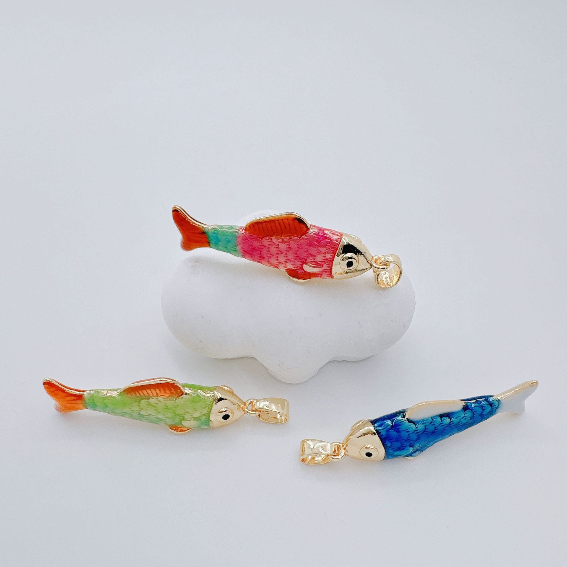 Wholesale 3D Painting Koi Fish Pendant Charm Gold Plated Copper Decorative Jewelry Accessory