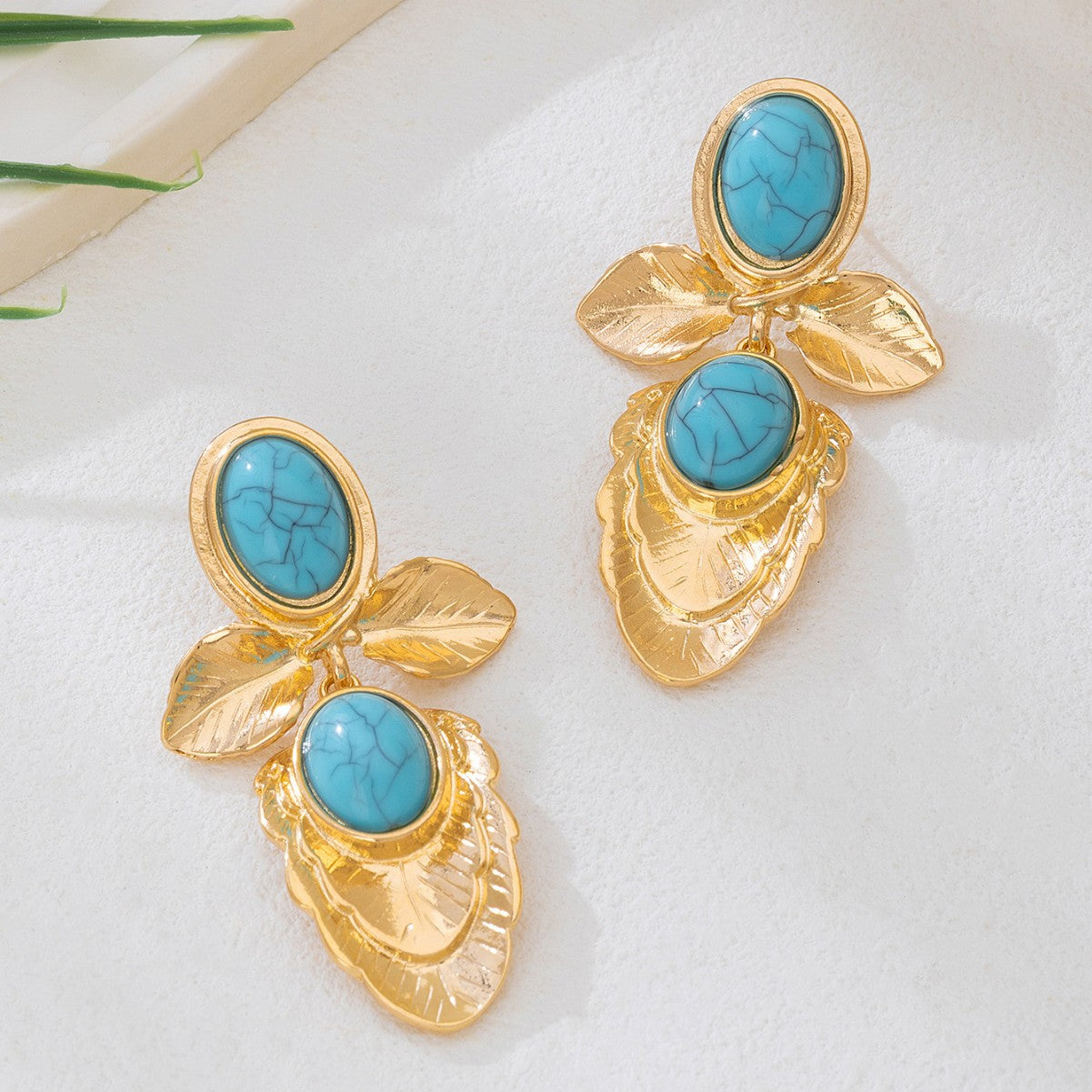 Wholesale Retro Elegant Turquoise Flower Earrings For Women Party Everyday Jewelry Accessory Gift