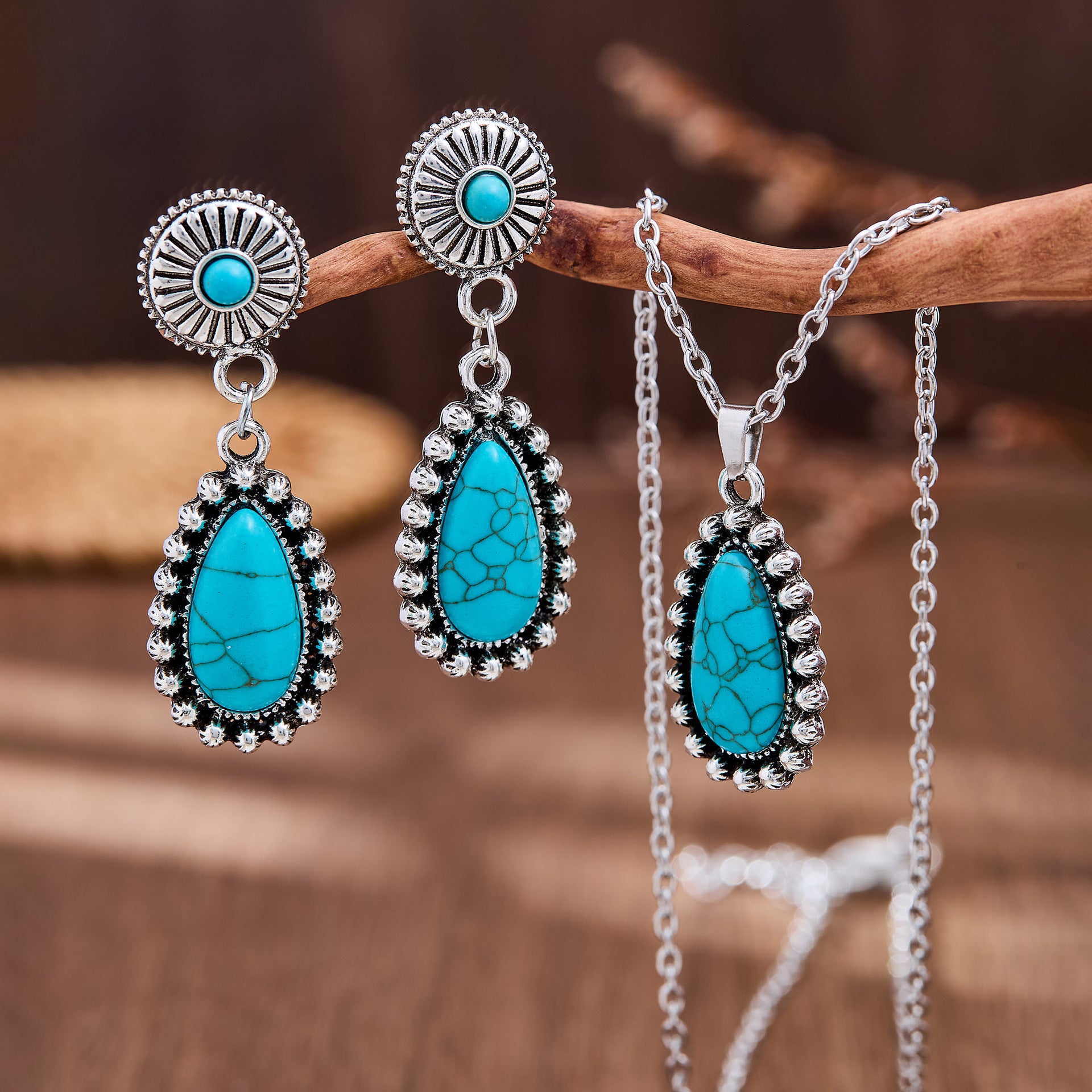 Wholesale Vintage Turquoise Bohemian Earring and Necklace Set - Fashion Jewelry Gift