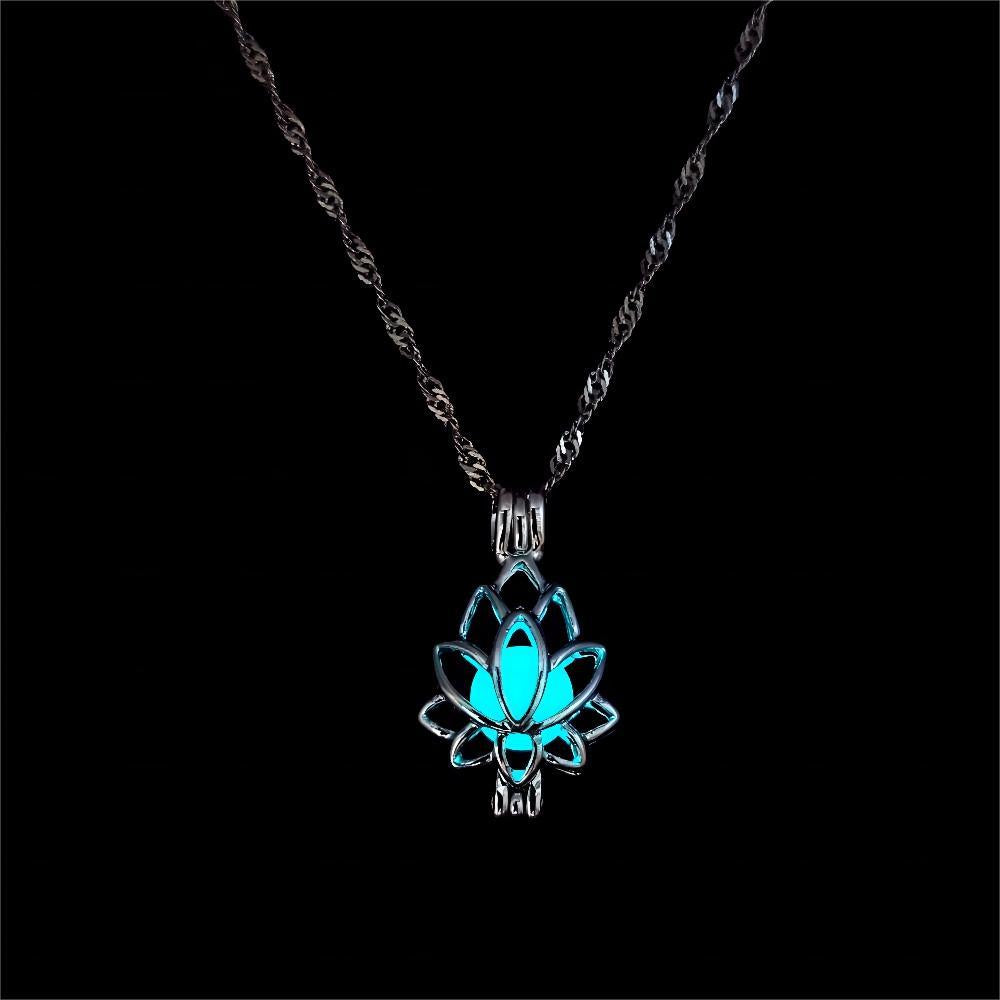 Wholesale lotus photo box luminous pendant  necklace