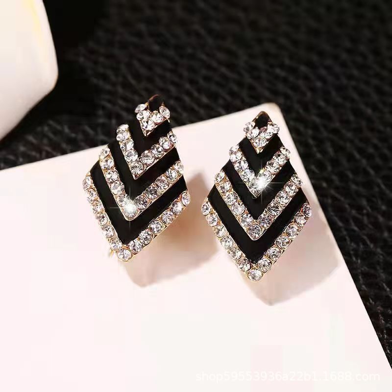 Wholesale Fairy Wind Style Square Earrings Fashion Accessory for Women