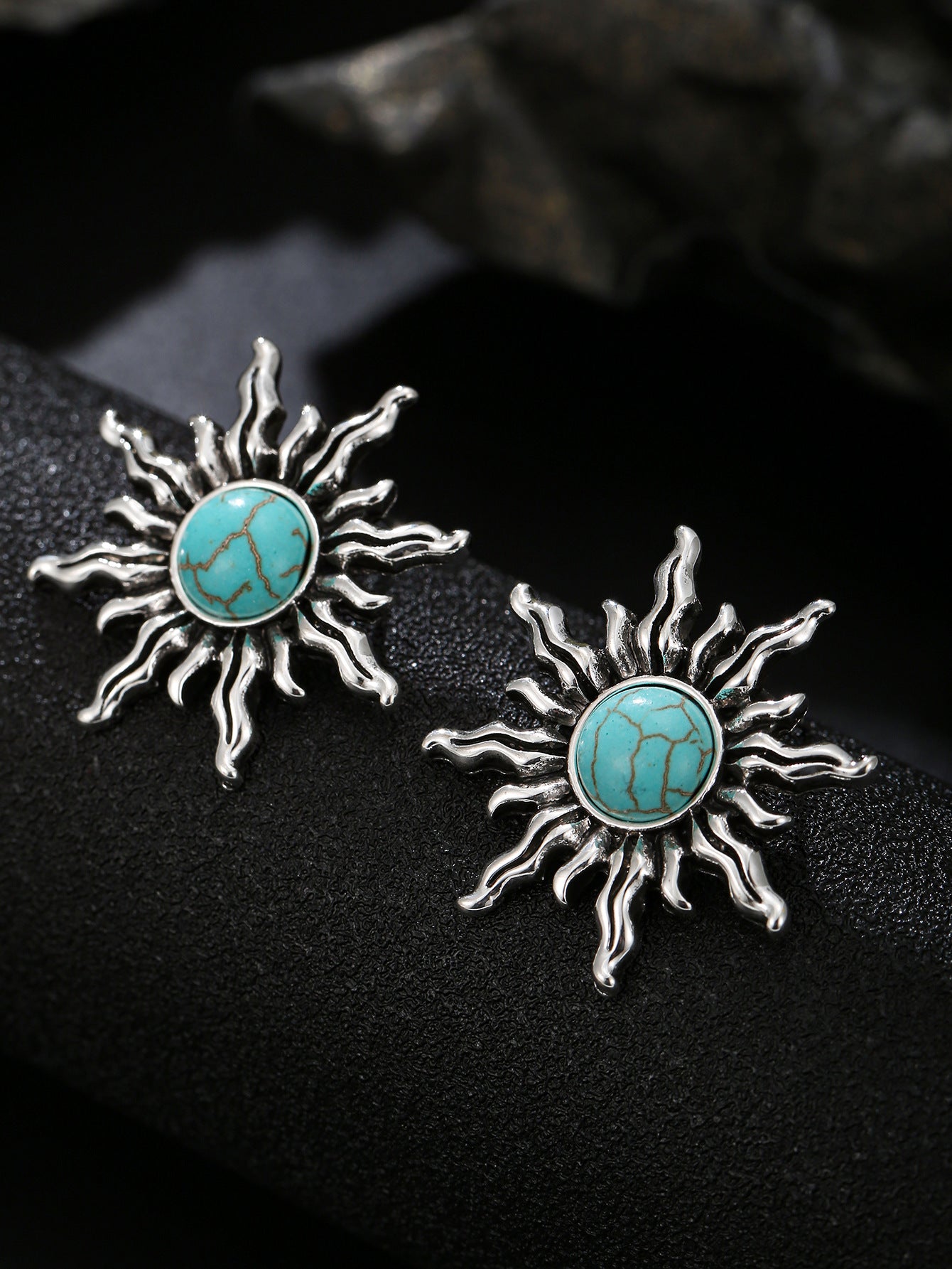 Orecchini accessibili all'ingrosso in stile occidentale