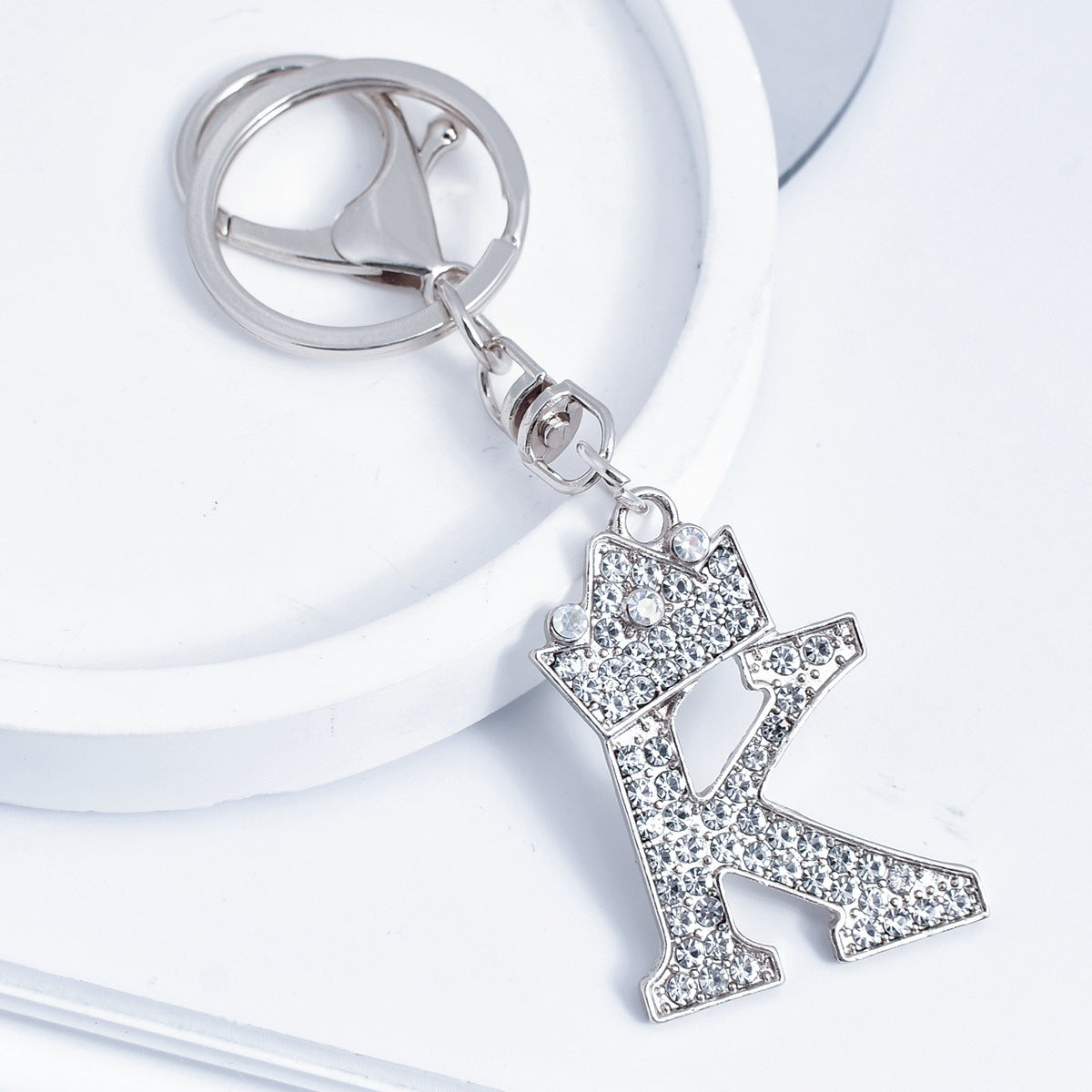 Wholesale Stylish Rhinestone 26 Letter Keychain Zinc Alloy Silver Metal Pendant Car Backpack Accessory Fashion Jewelry Gift For Resale