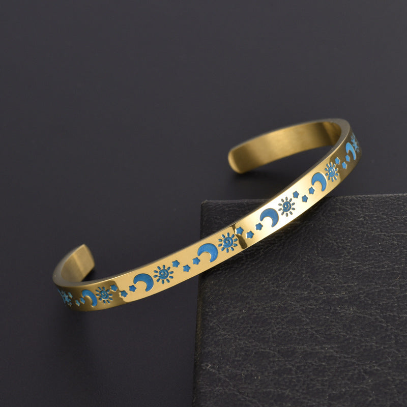 Bracciale a forma di C con stelle in acciaio al titanio e luna, all'ingrosso