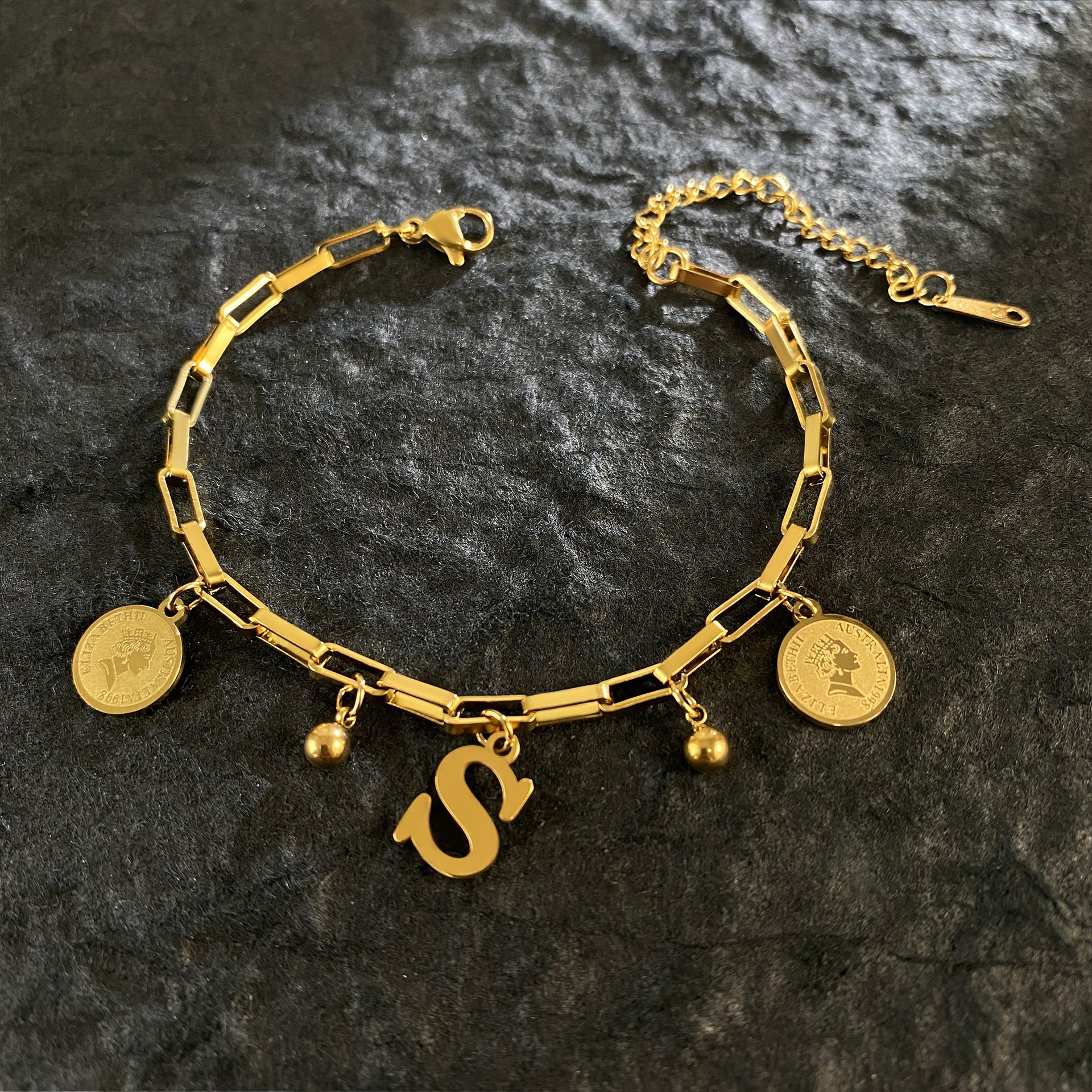 Wholesale Titanium Steel 18K Gold Plated Queen's Head Letter Bracelet ACC-BT-YuXun007
