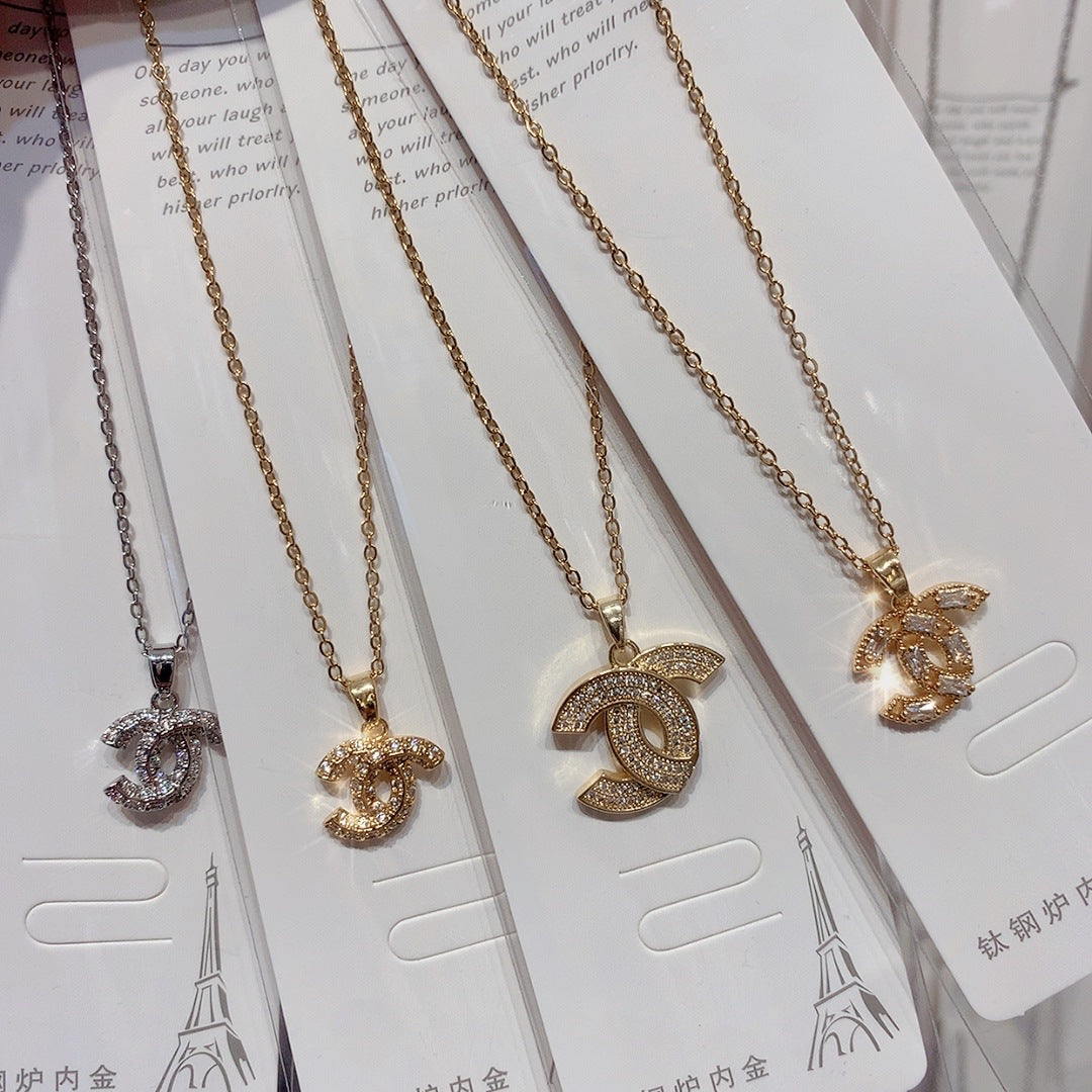 Wholesale Titanium Steel Zircon Blingbling Double C-shaped Light Luxury Necklace