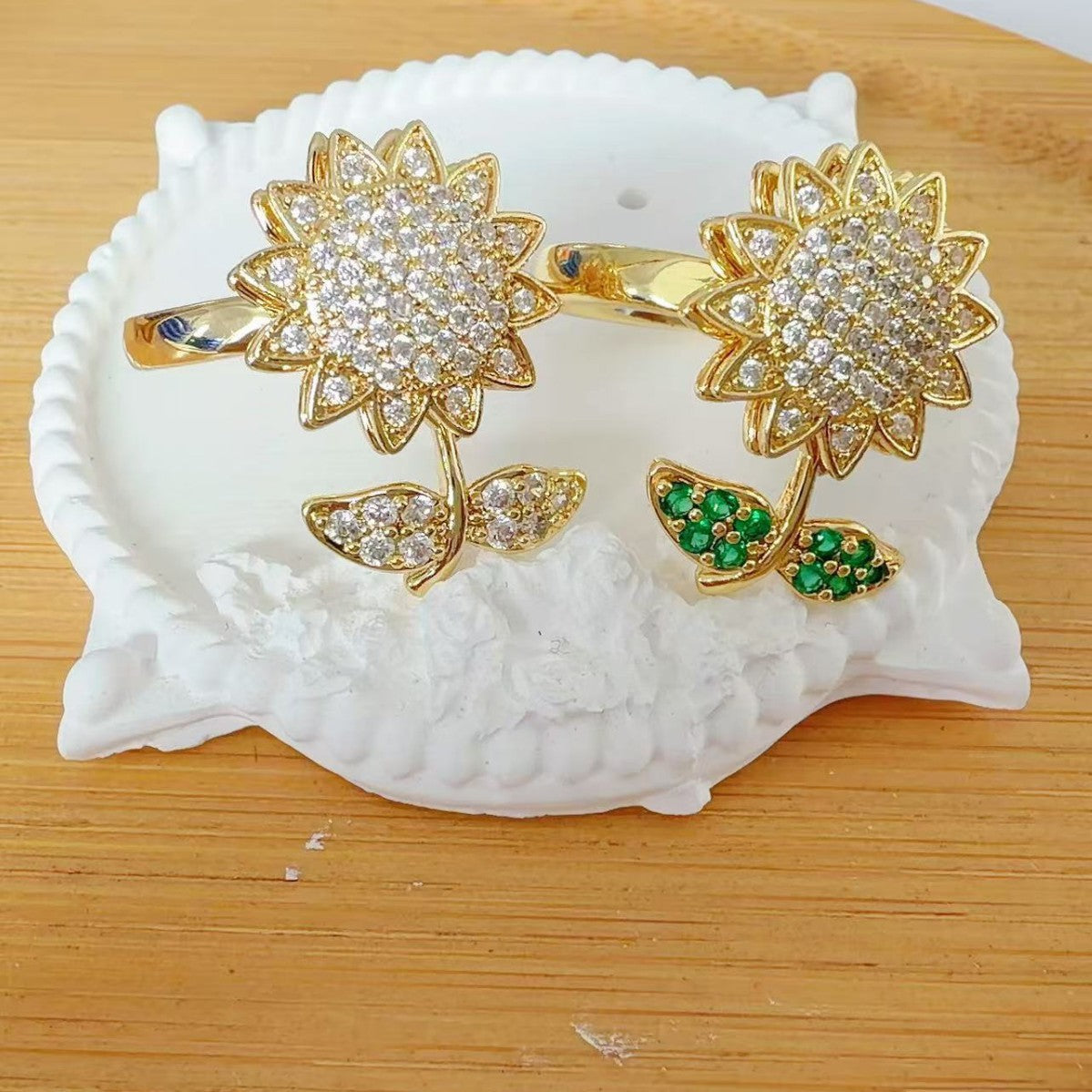 Wholesale Stylish Rotating Sunflower Ring Titanium Steel Adjustable Gold Green Jewelry Accessory