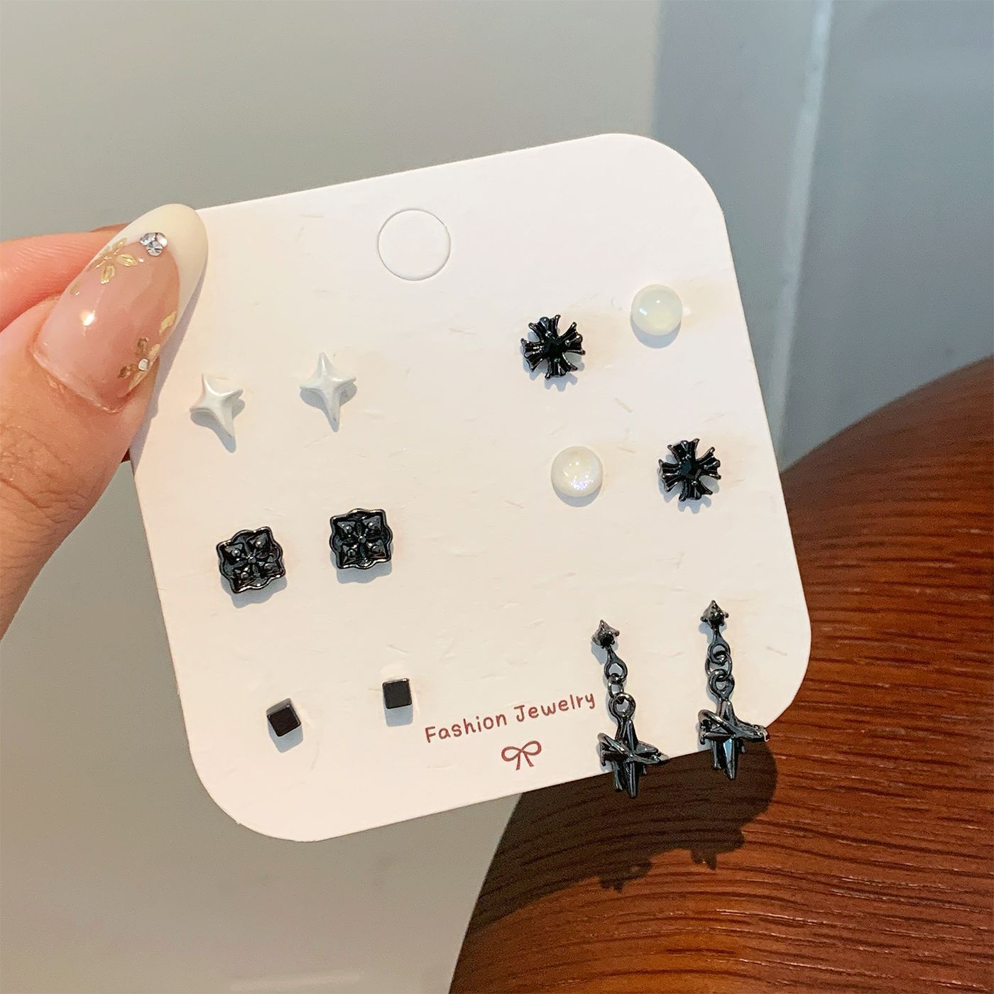 Wholesale silver needle earring design niche high-end cross earrings