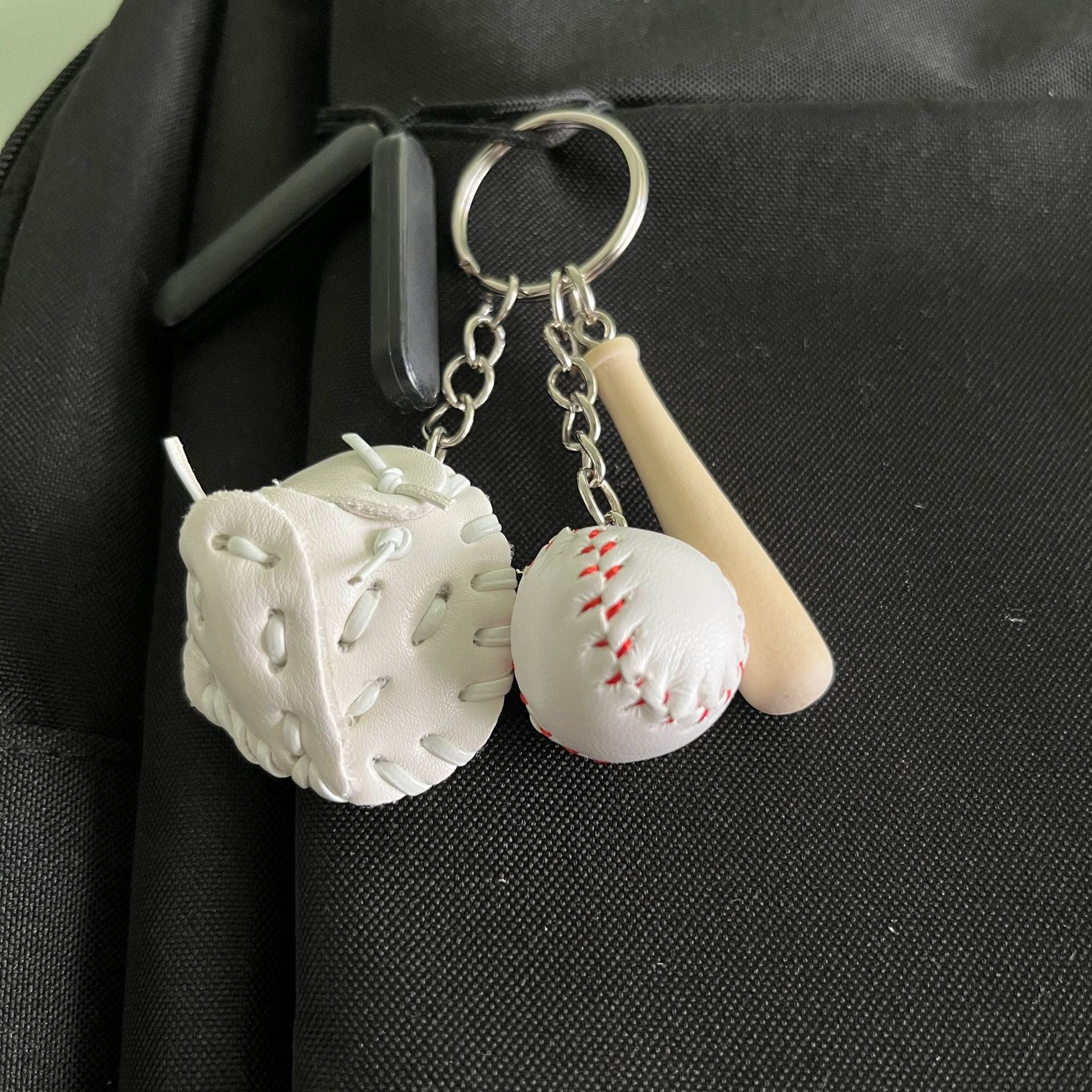 Wholesale Softball Gloves Baseball Keychain