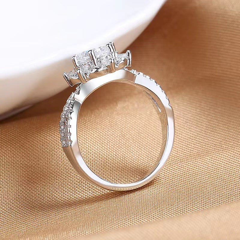 Wholesale  1 karat Flower Torsion Arm Diamond Ring